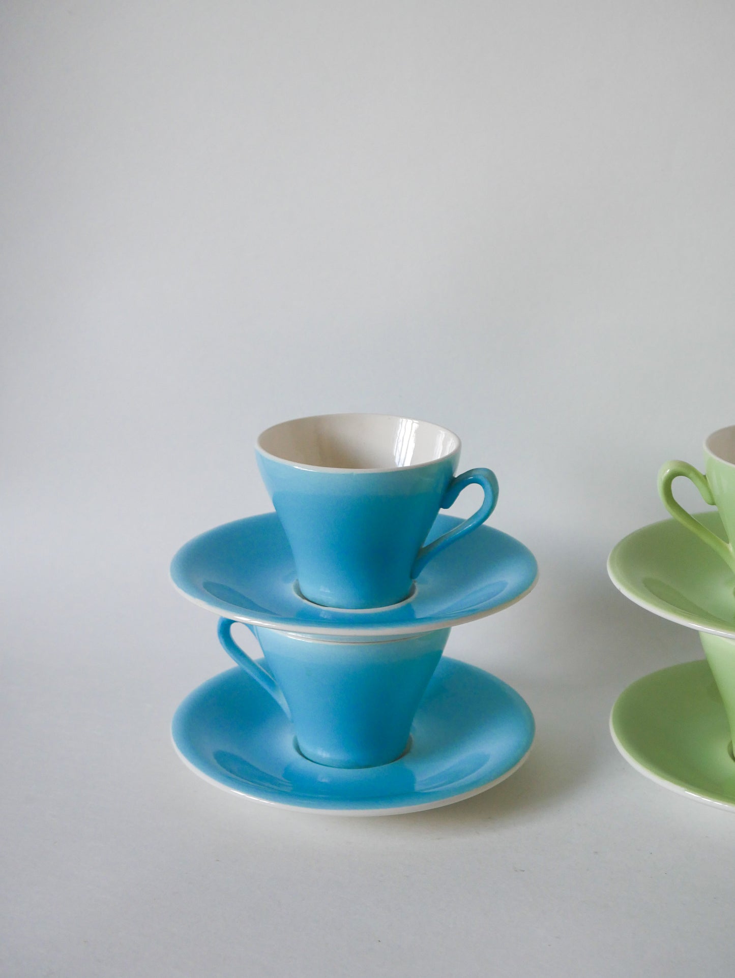 Lot de 4 tasses à café vert et bleu pastel 1950