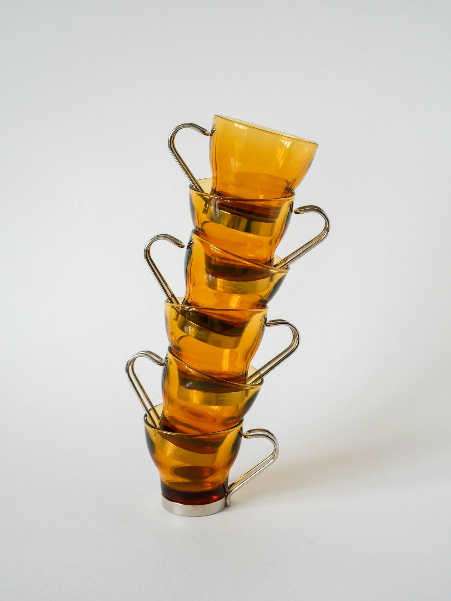 Ensemble de 6 tasses à café en verre ambré et chrome, Design, 1970