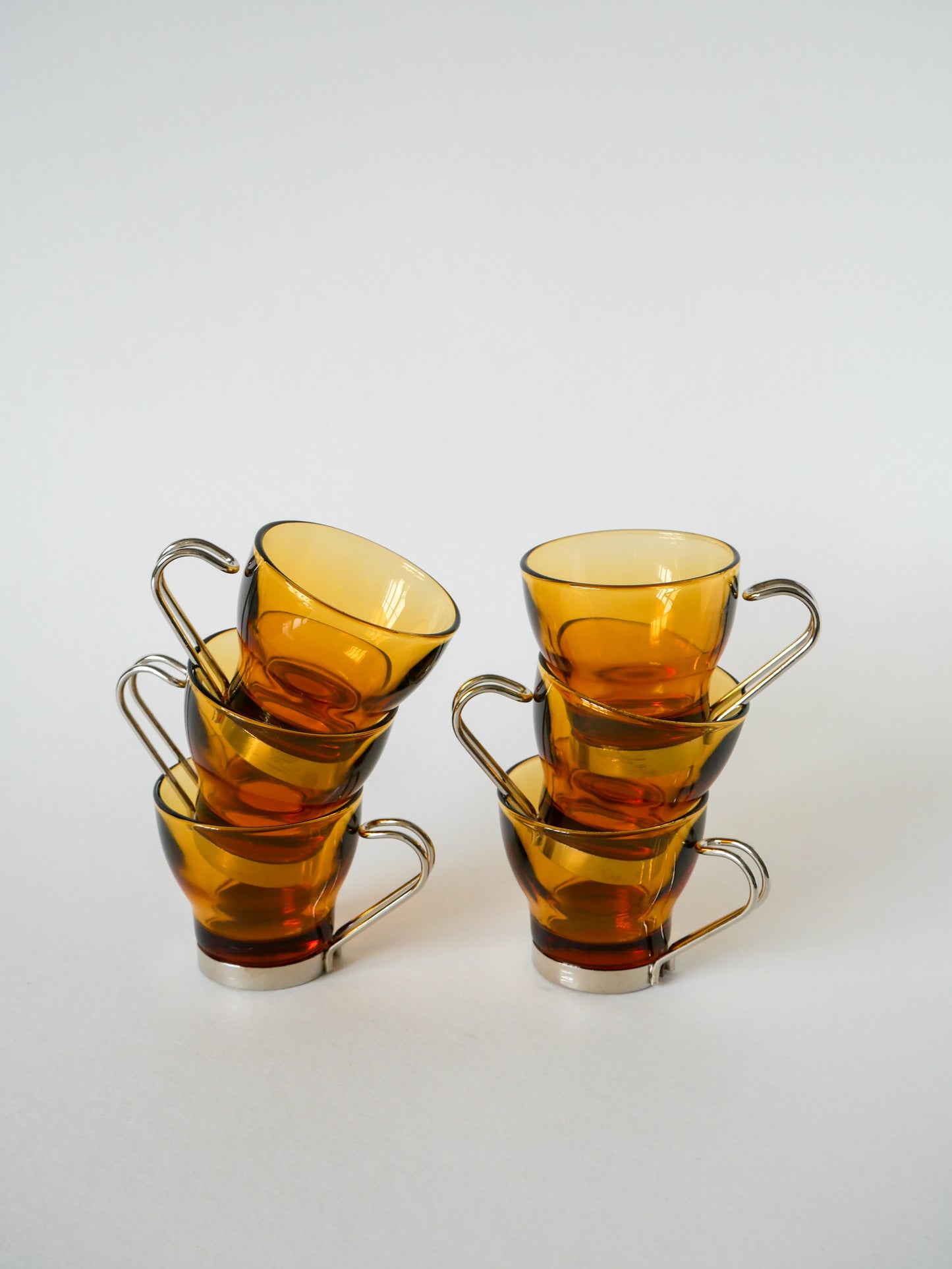 Ensemble de 6 tasses à café en verre ambré et chrome, Design, 1970