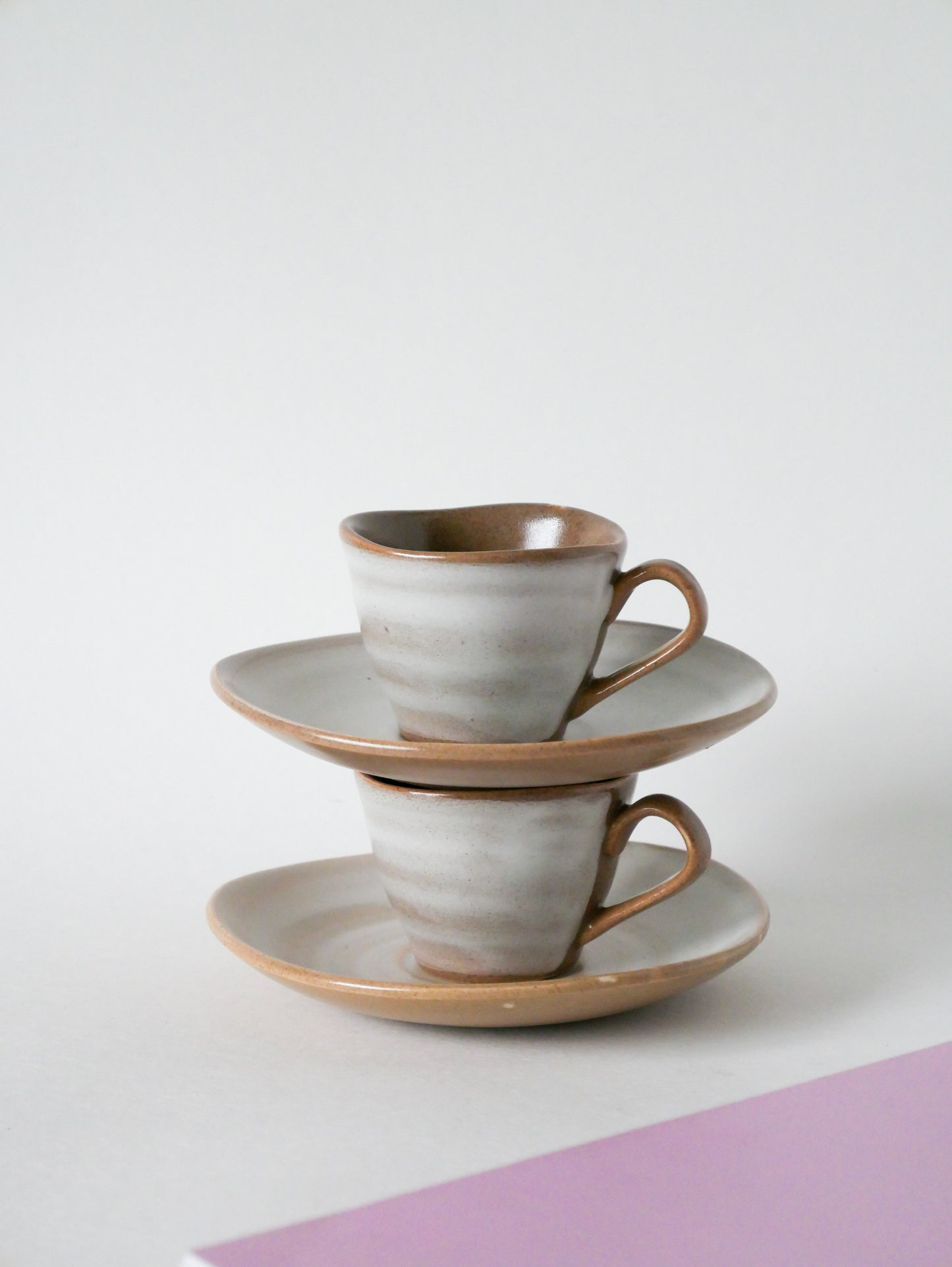 Paire de tasses en grès Niderviller, 1960