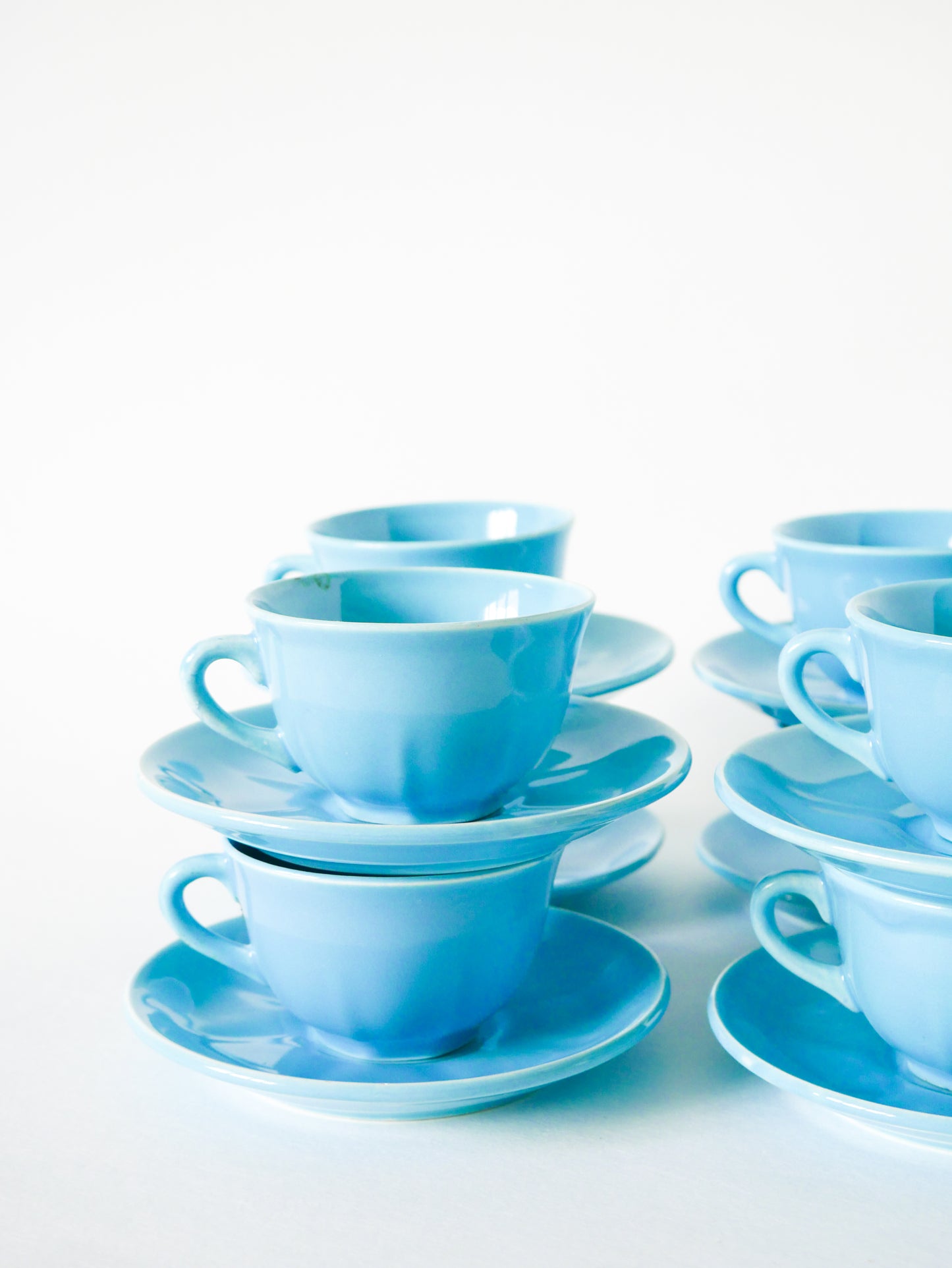 Ensemble de 8 tasses à café et soucoupes, FB Badonviller, Bleu Ciel, 1950