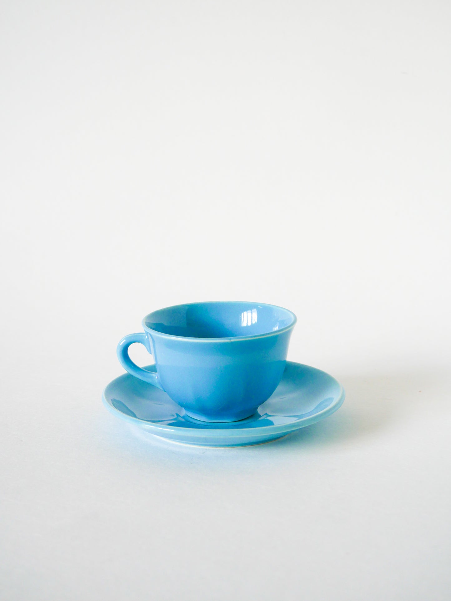 Ensemble de 8 tasses à café et soucoupes, FB Badonviller, Bleu Ciel, 1950