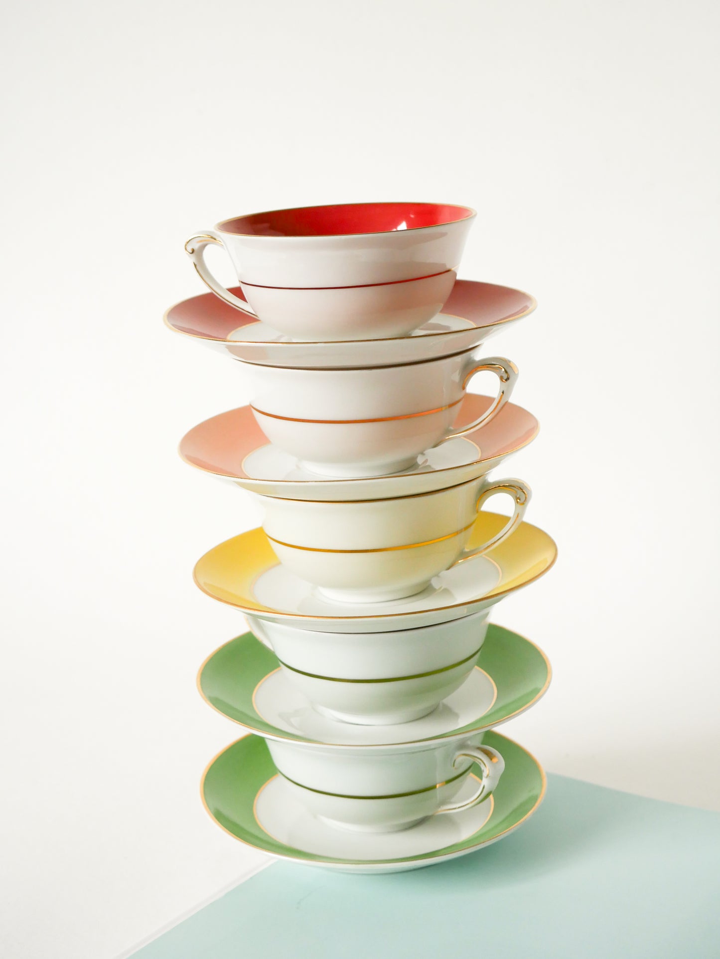 Duo de tasses à café colorées GDA Limoges, Brique, Made in France, 1950