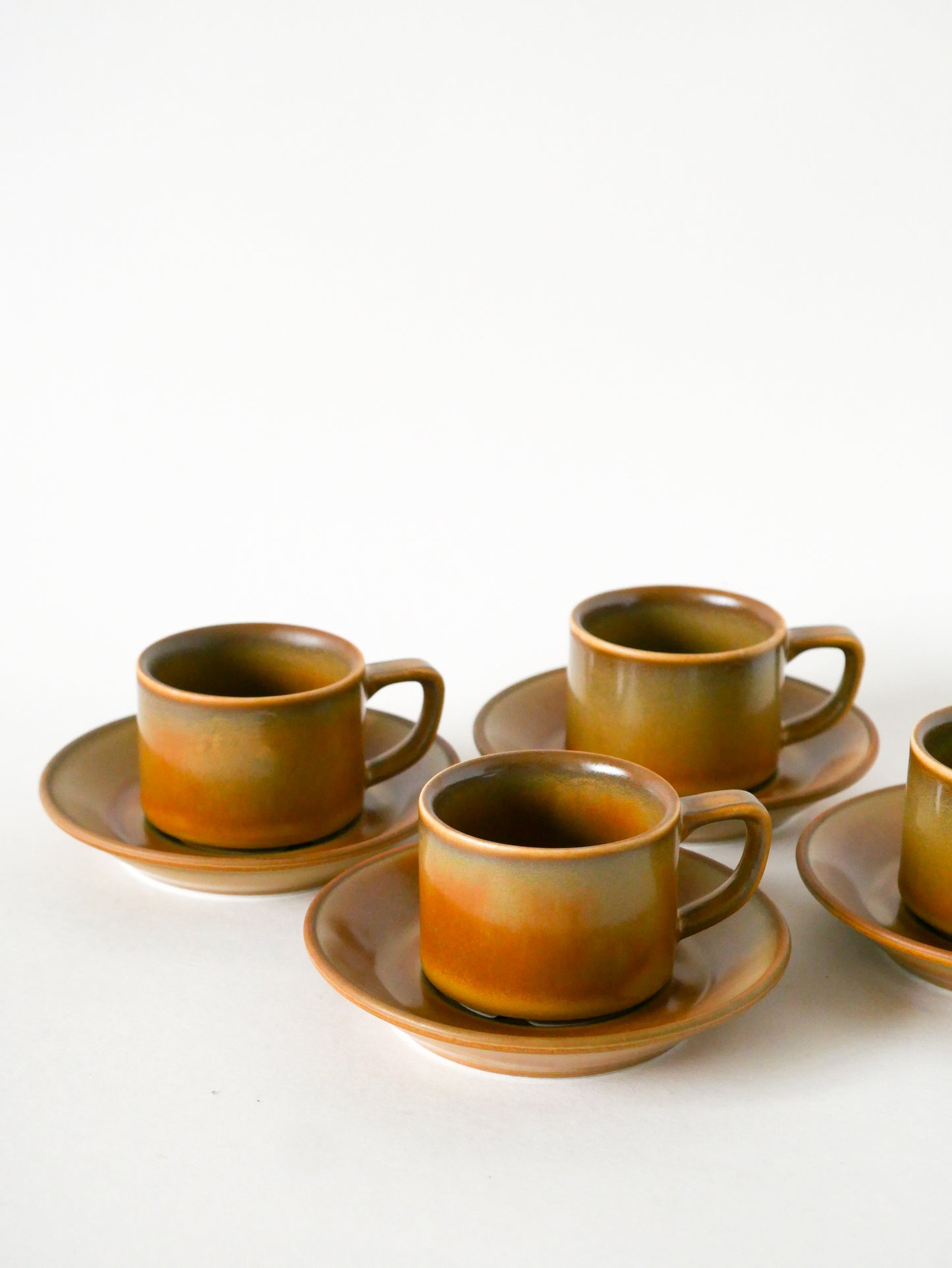 Ensemble de 4 tasses et sous-tasses à café en grès, style Bistrot, 1970