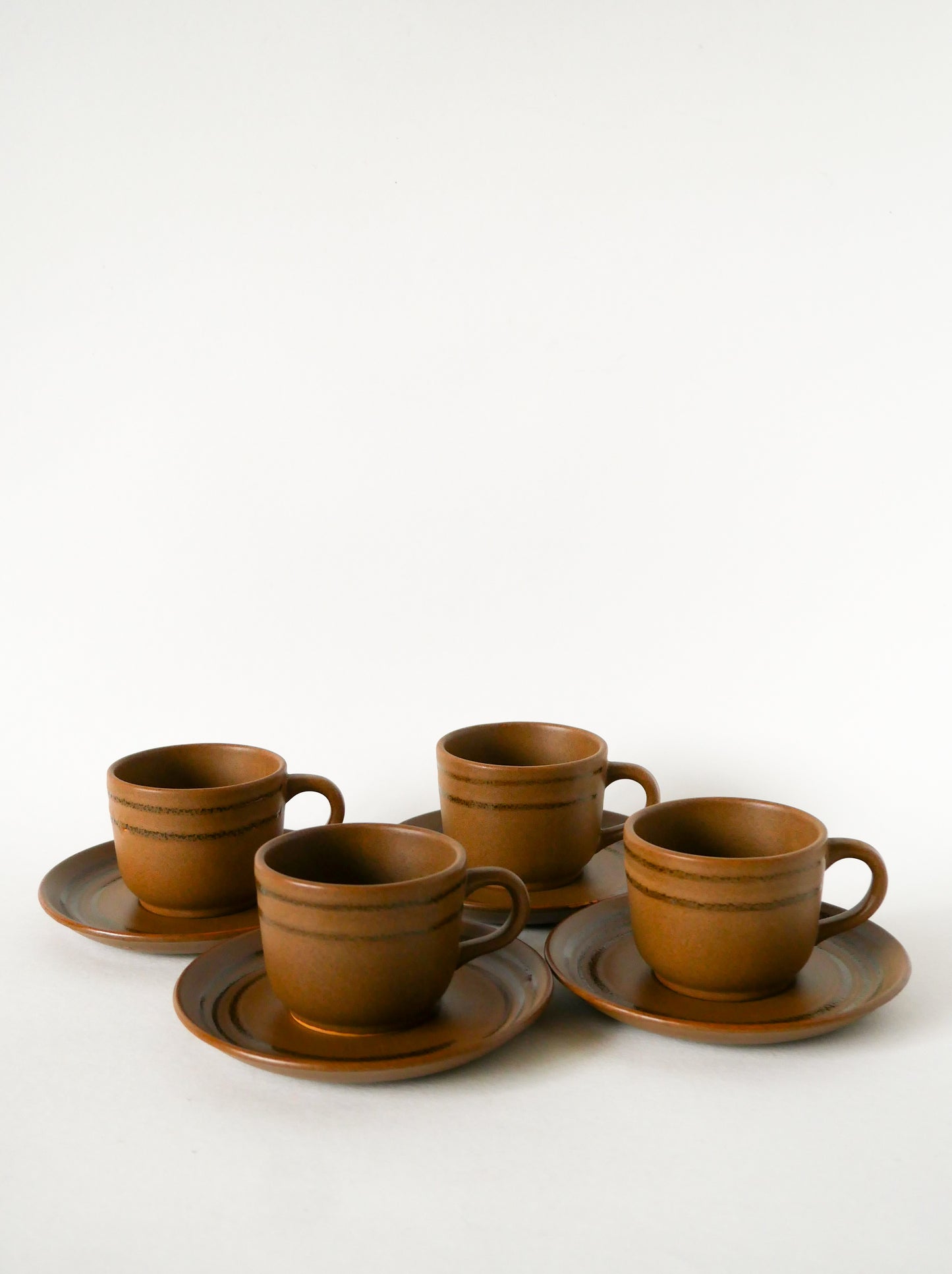 Ensemble de 4 tasses et sous-tasses à café en grès, Sarreguemines modèle Savoie, 1970