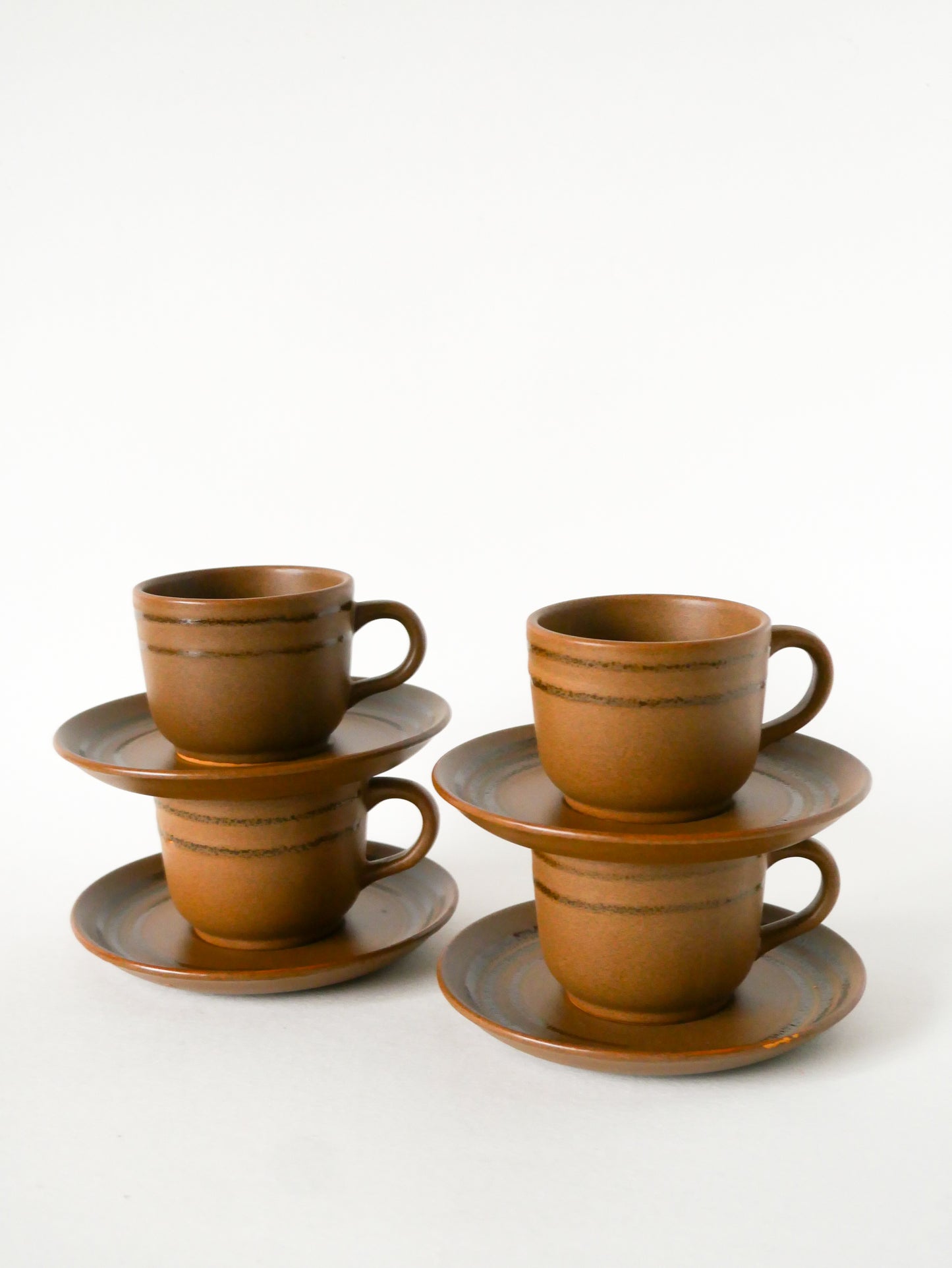 Ensemble de 4 tasses et sous-tasses à café en grès, Sarreguemines modèle Savoie, 1970