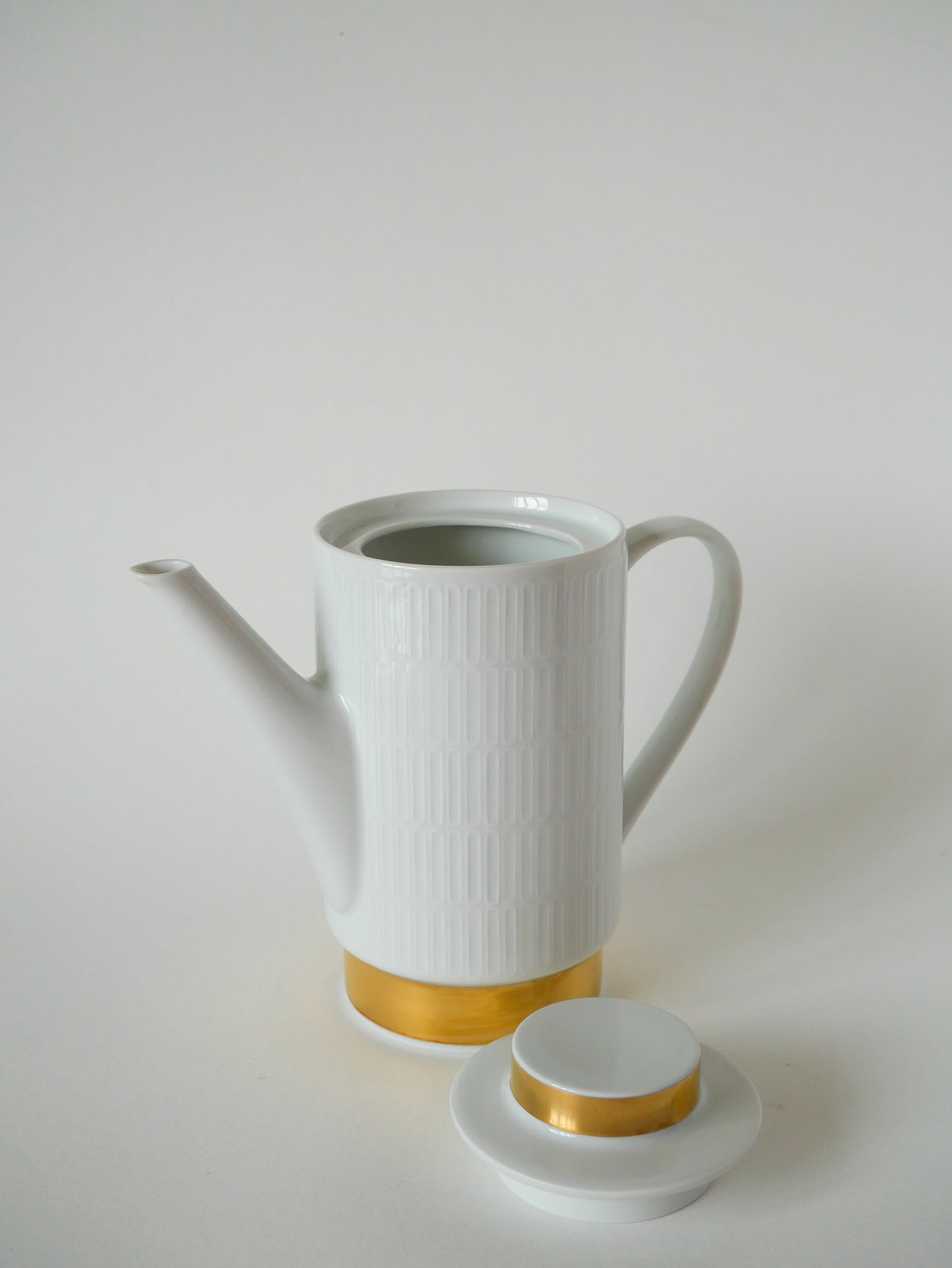 Théière en céramique blanc et doré, Made in Germany, Moderniste, Design 1970