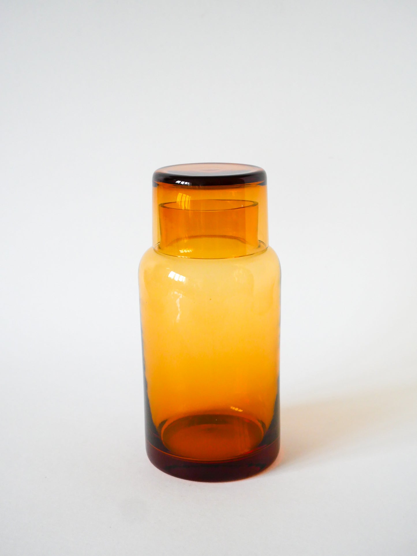 Carafe en verre ambré, Design, 1970