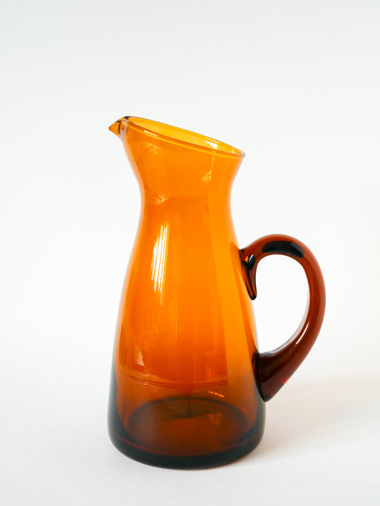 Pichet en verre ambré, Design, 1970 - 26 X 17 cm