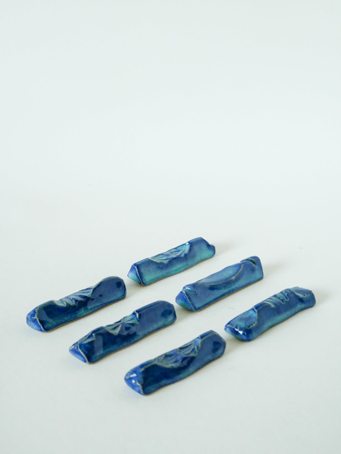 Ensemble de 6 porte-couteaux en céramique, fabrication artisanale, Bleu, 1970