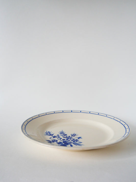 Grand plat bleu fleuri et géométrique Badonviller, 1940