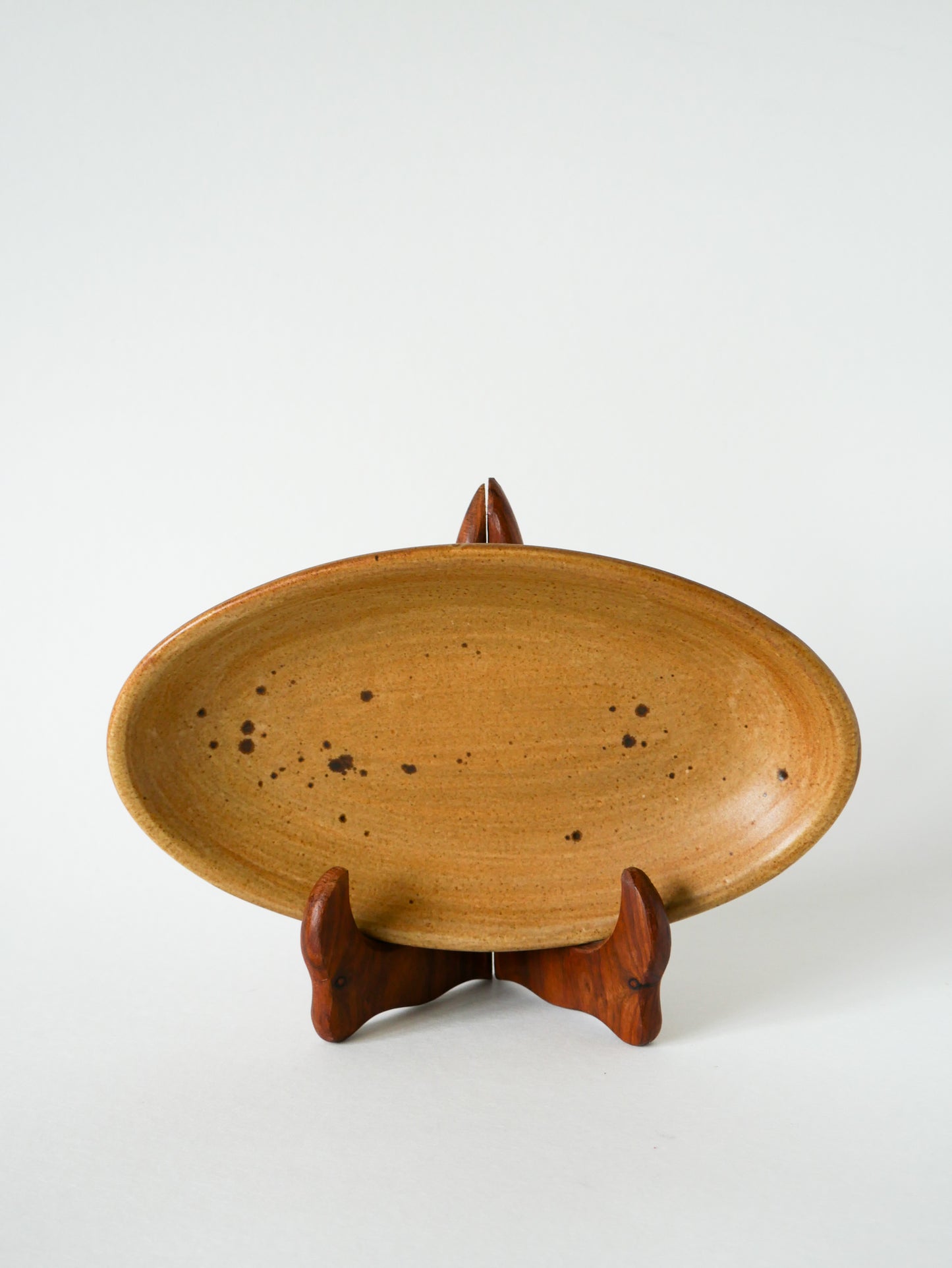 Petit plat en grès vernissé, poterie du Sud, 1960