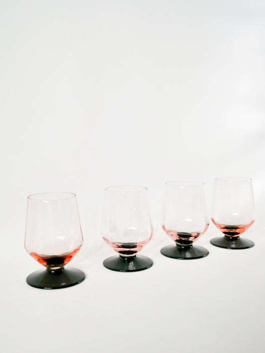 Lot de 4 verres à pieds roses et pieds noirs art déco, 1930