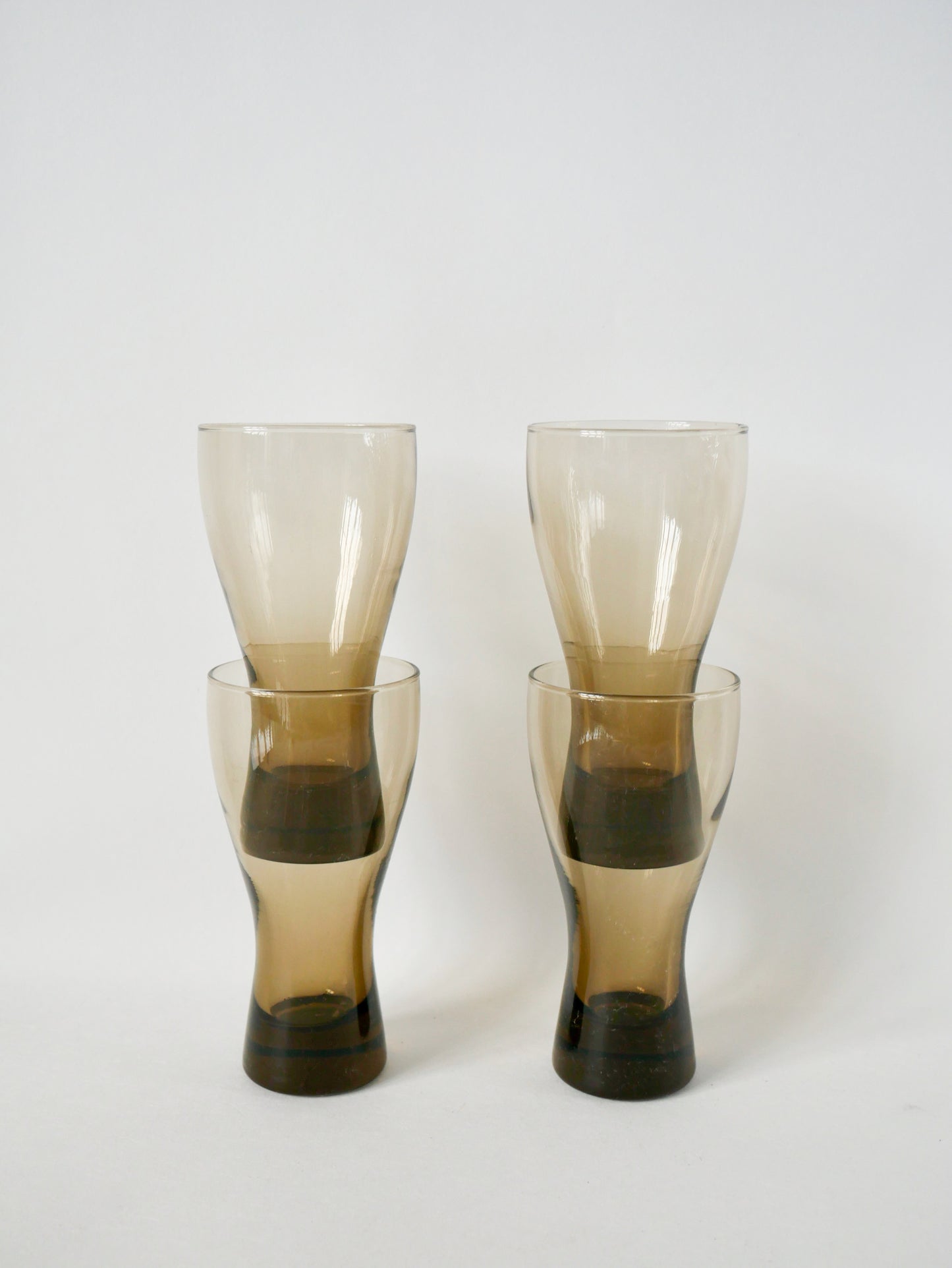 Lot de 4 verres à en verre fumé et fond épais, 1970