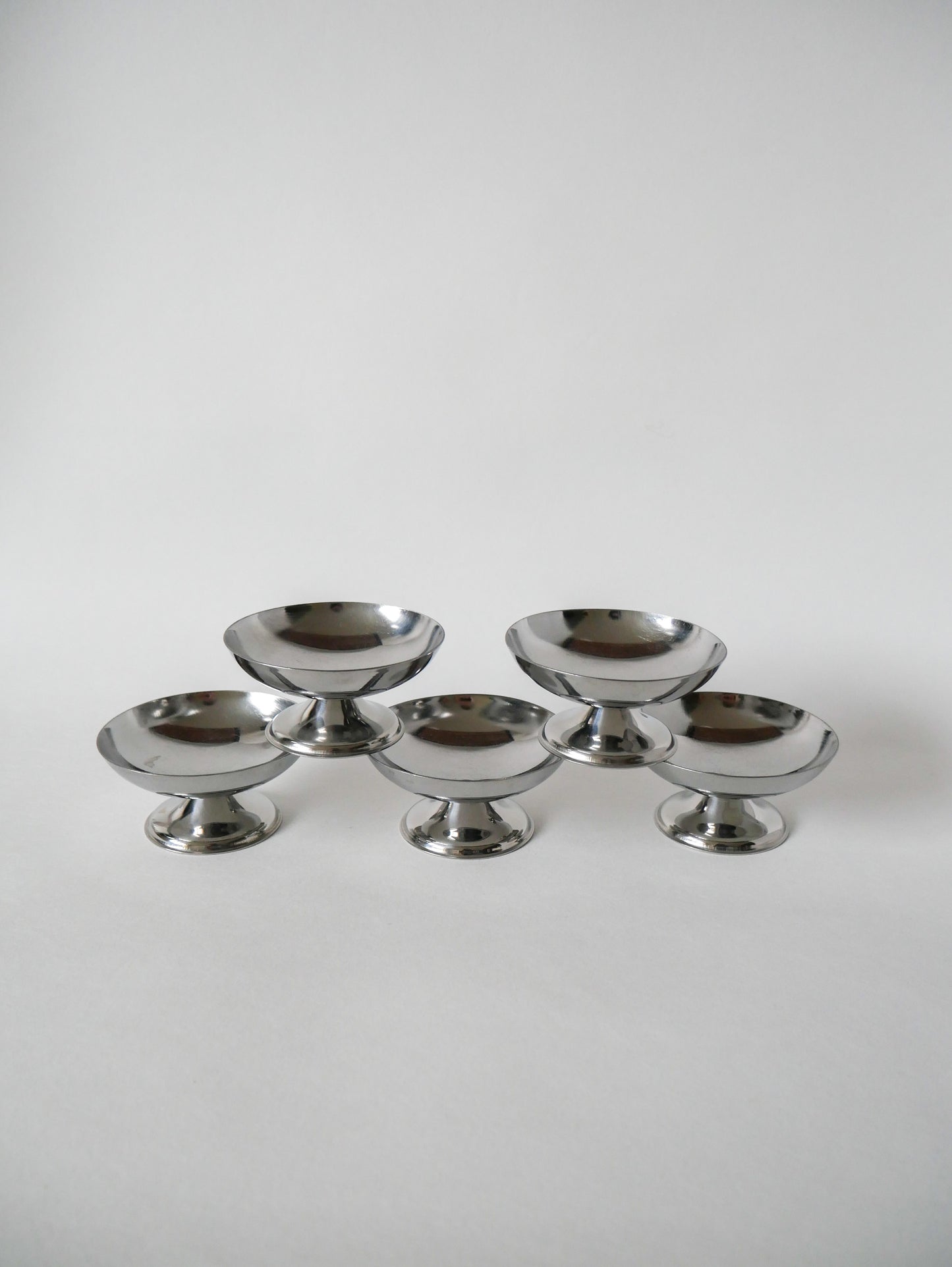 Lot de 5 coupes design en inox 1970 9 x 5 cm