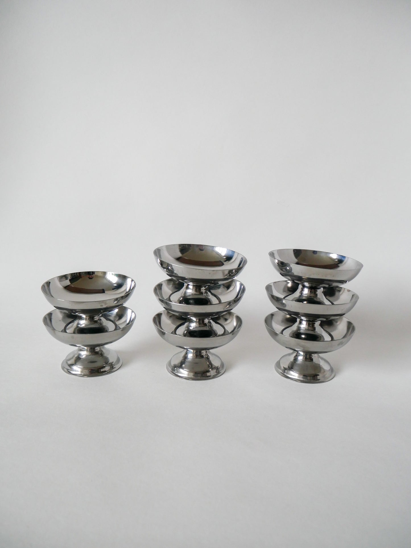 Lot de 8 coupes design en inox 1970