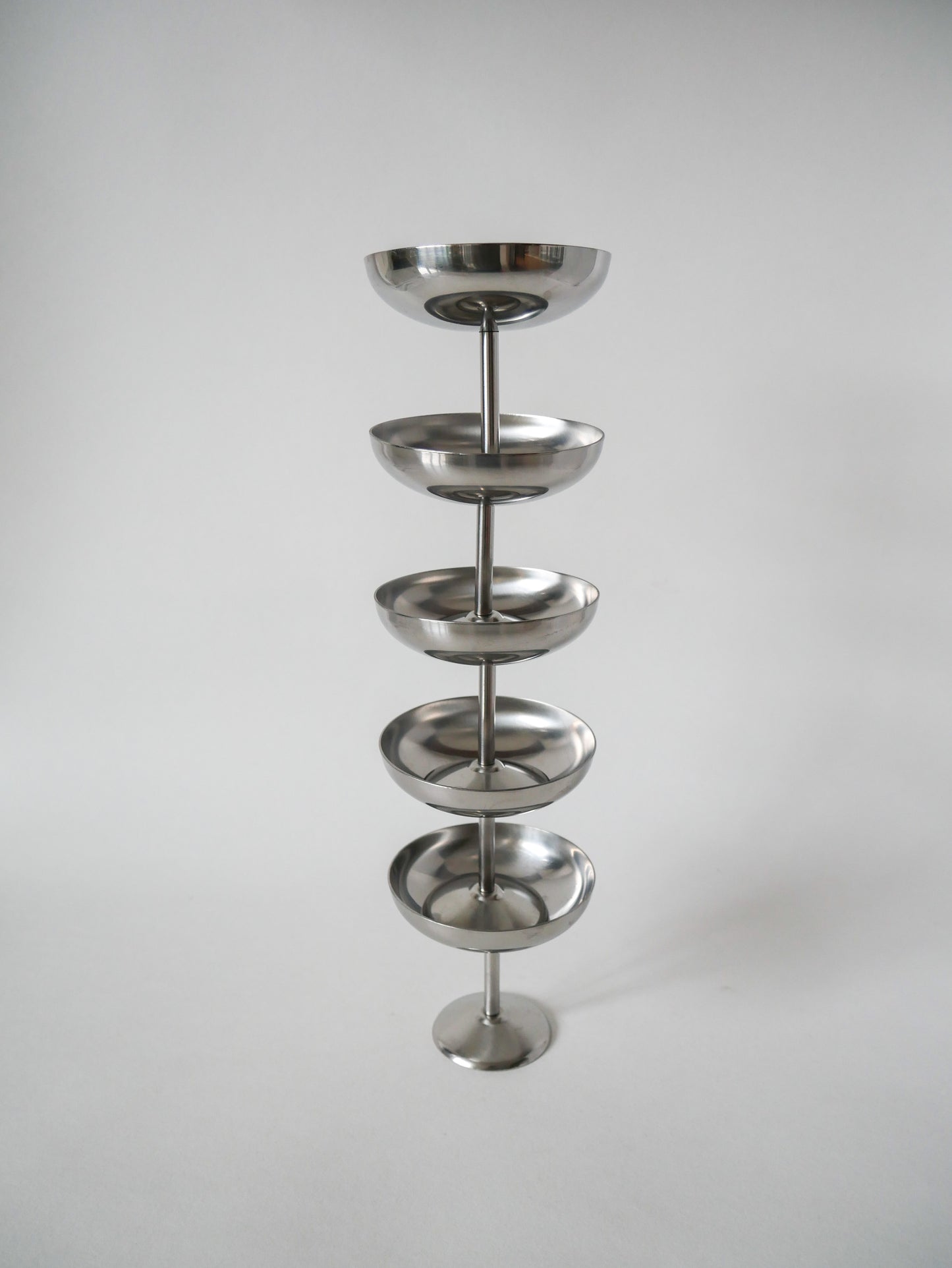 Lot de 5 grandes coupes en inox pieds fin 1970