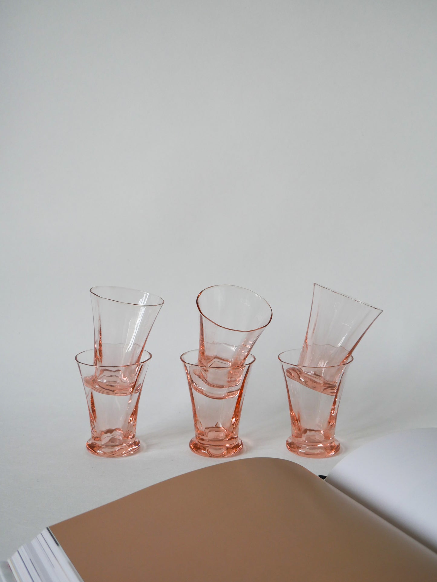 Lot de 6 verres à liqueur rose art déco 1970