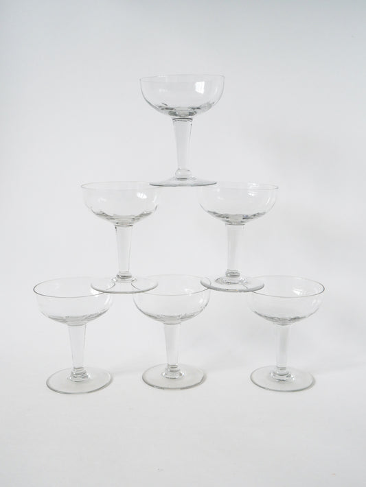 Lot de 6 grandes coupes à champagne en cristal facetté, 1930, 11 X 9 cm