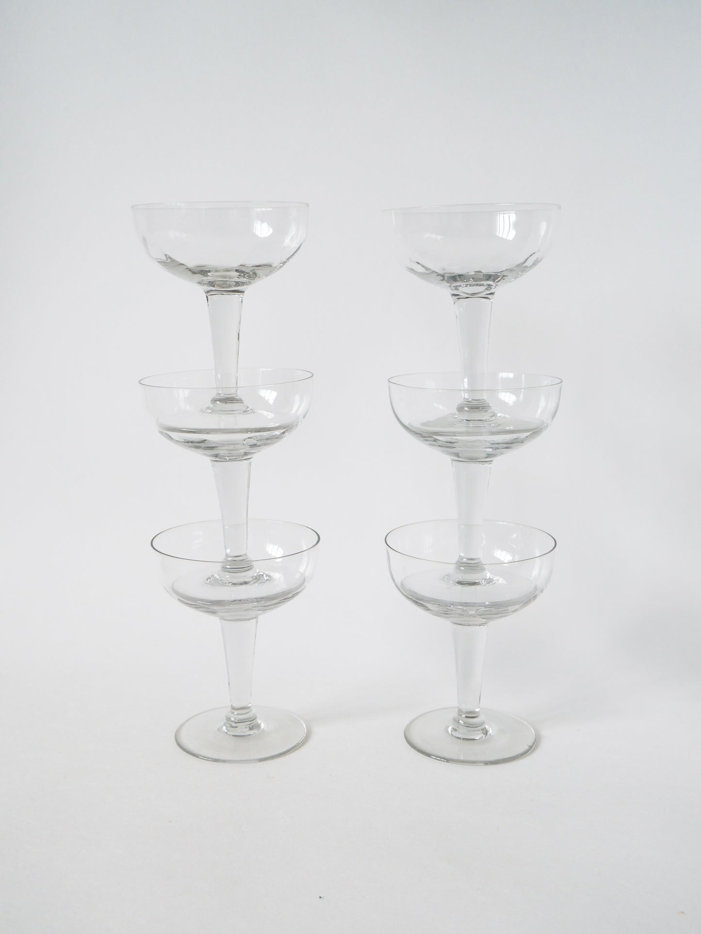 Lot de 6 grandes coupes à champagne en cristal facetté, 1930, 11 X 9 cm