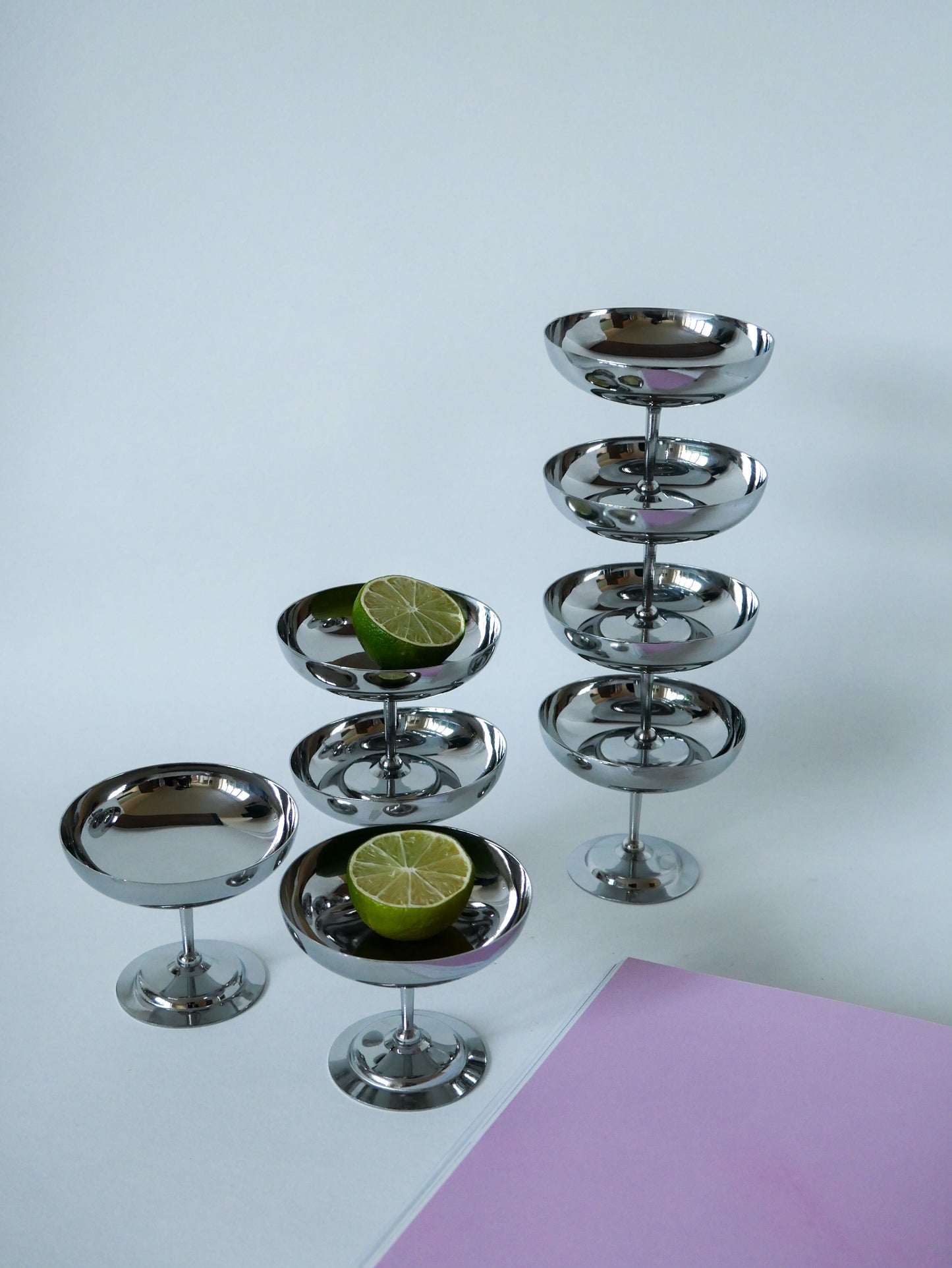 Lot de 8 coupes à champagne en inox à pieds fin Design 1970