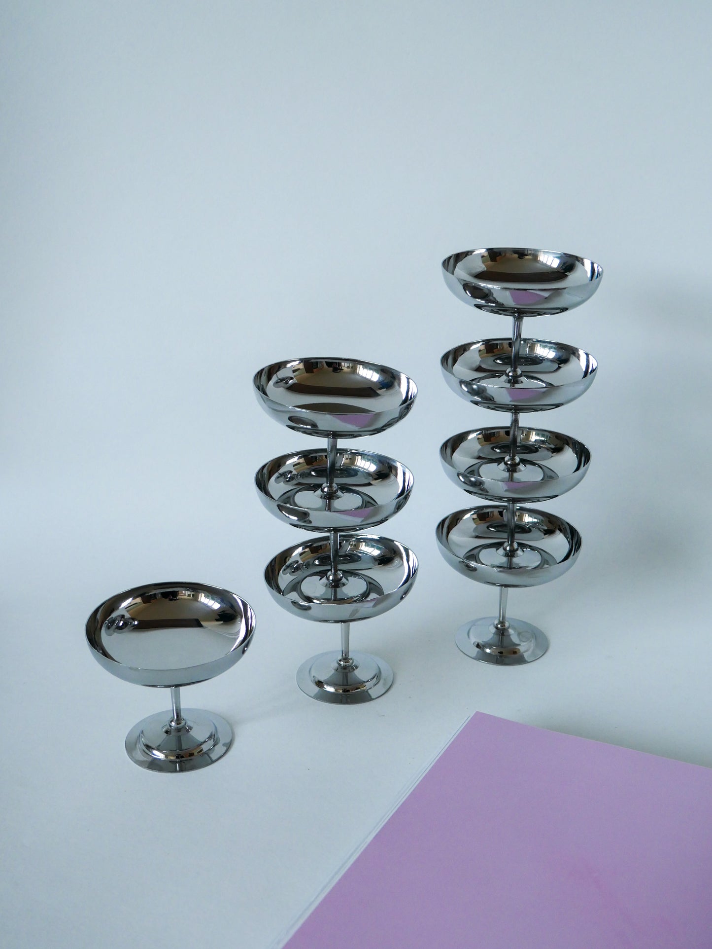 Lot de 8 coupes à champagne en inox à pieds fin Design 1970