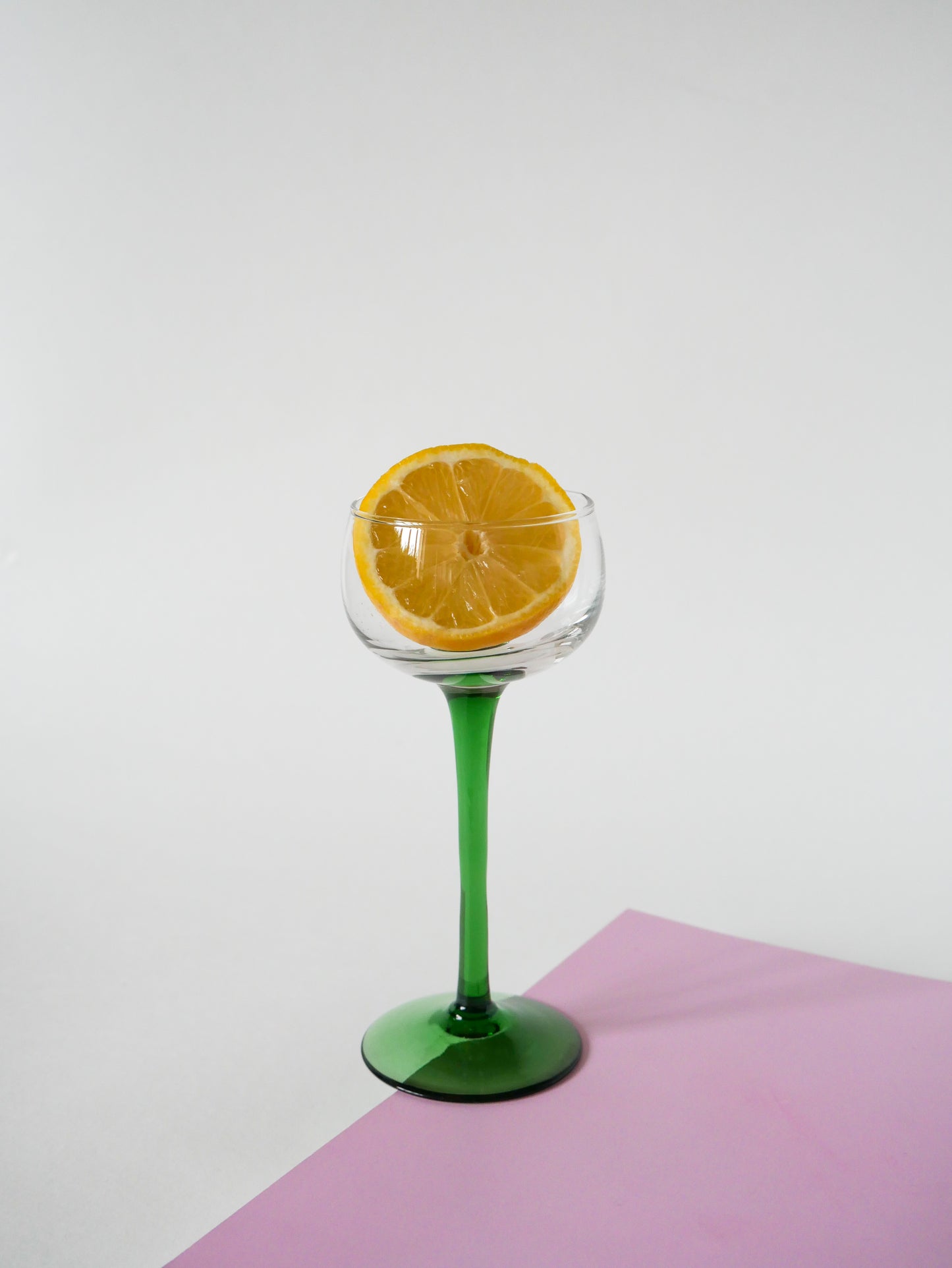 Lot de 4 verres à vin blanc en verre vert, 1970