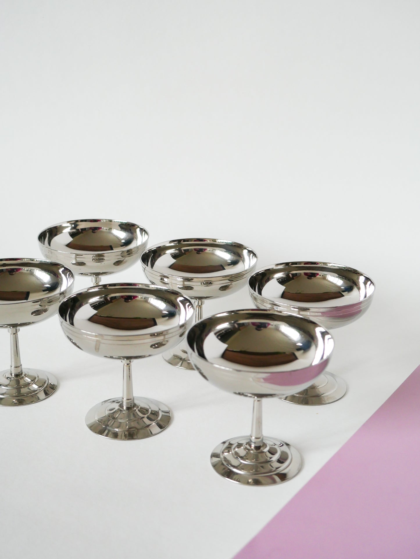 Ensemble de 6 coupes en inox à pieds fin, Design, 1970