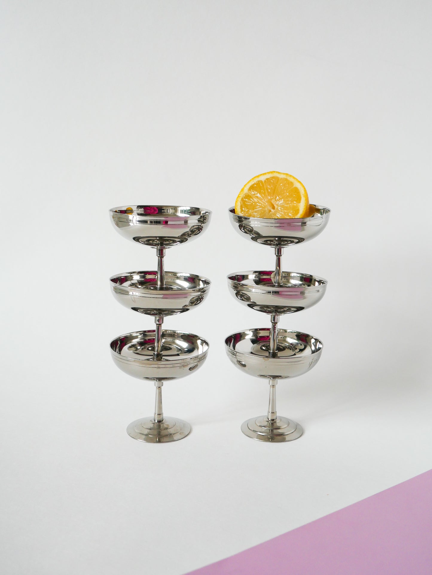 Ensemble de 6 coupes en inox à pieds fin, Design, 1970