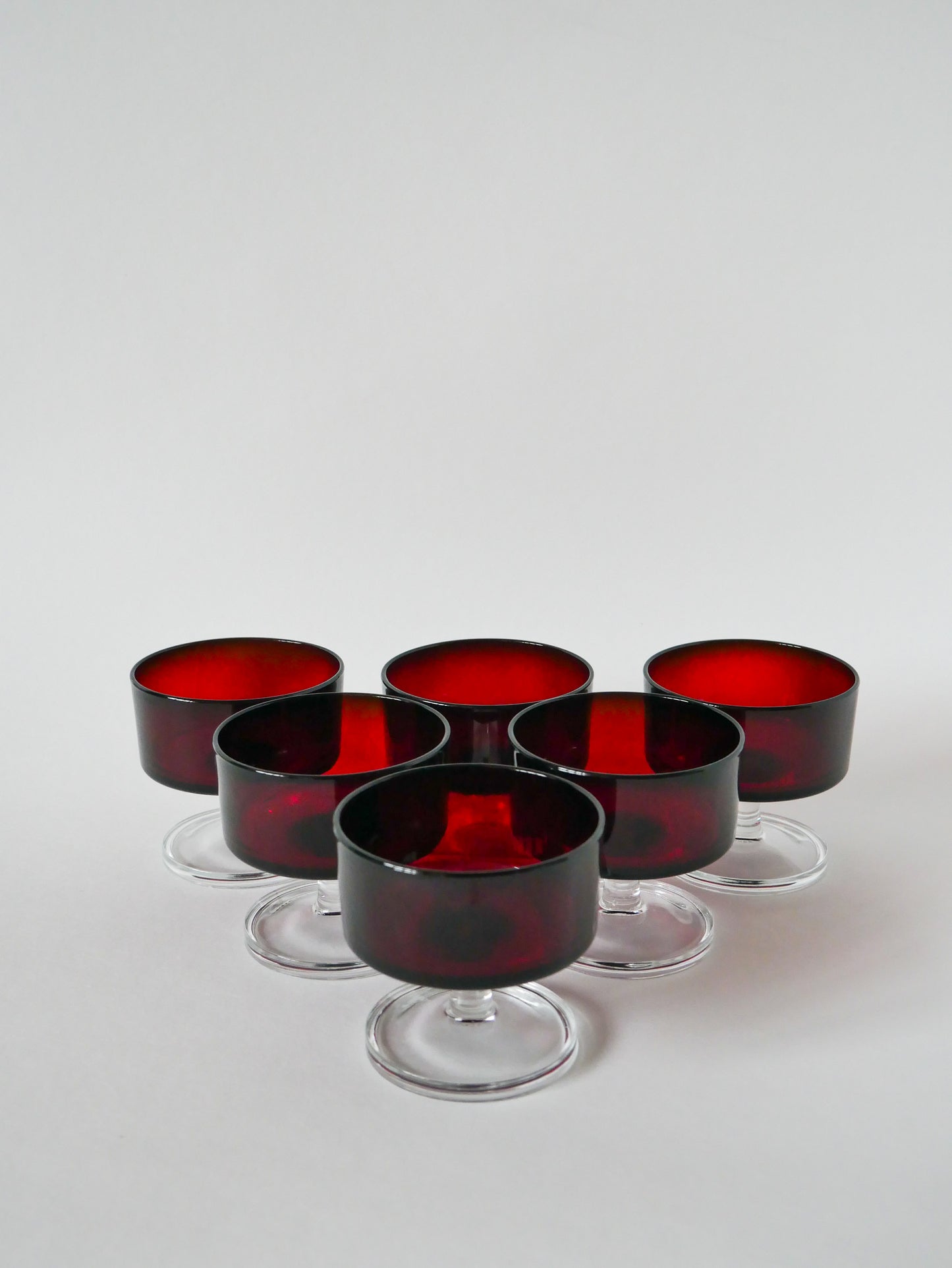 Lot de 6 coupes à champagne en verre bordeaux, Design, 1970