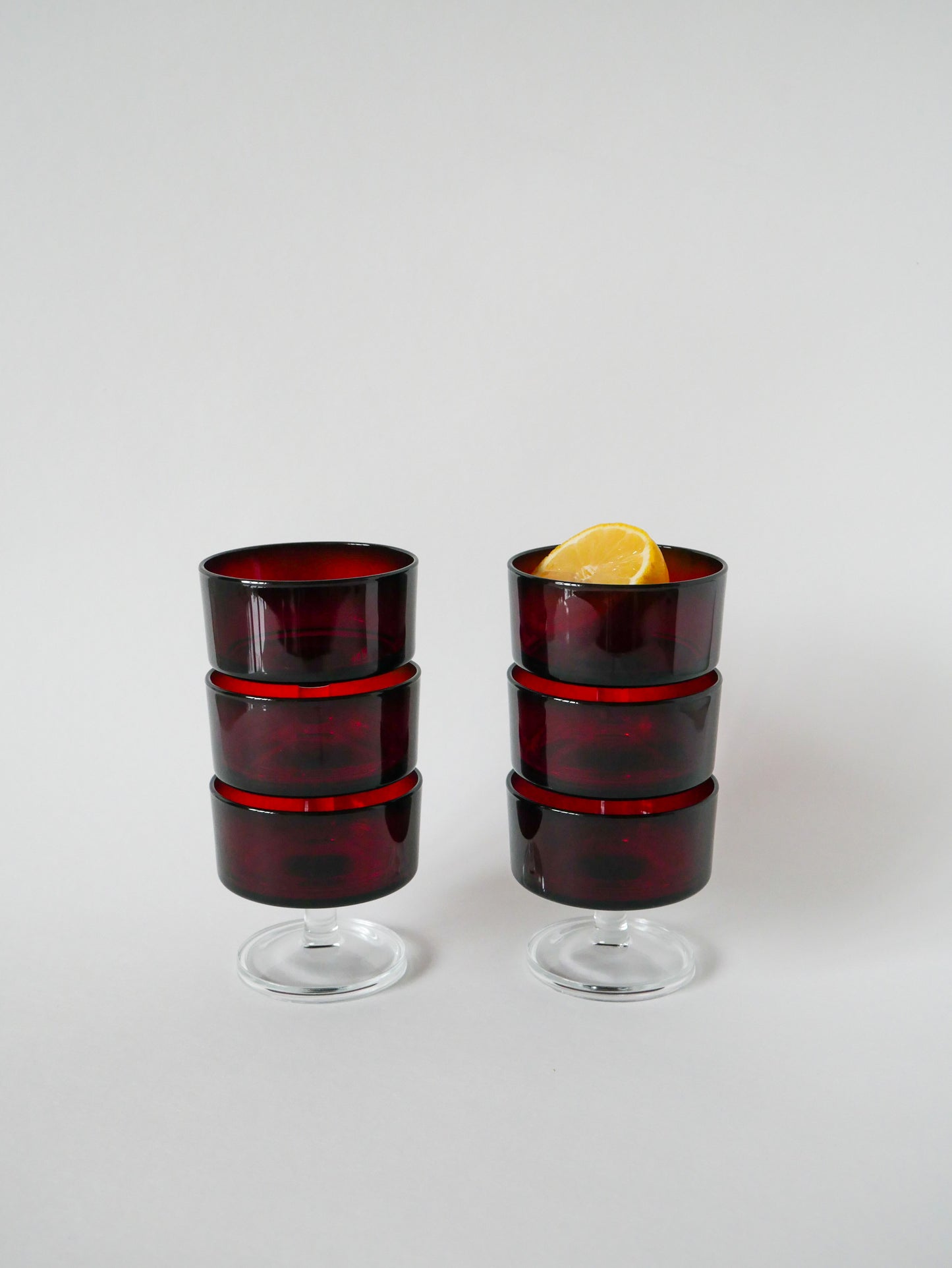 Lot de 6 coupes à champagne en verre bordeaux, Design, 1970