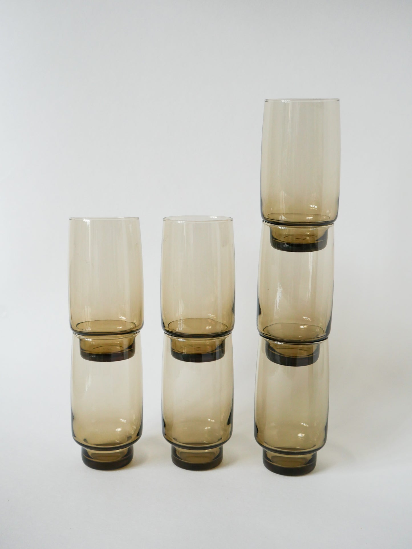 Lot de 7 verres Long Drink en verre fumé, Design, 1970