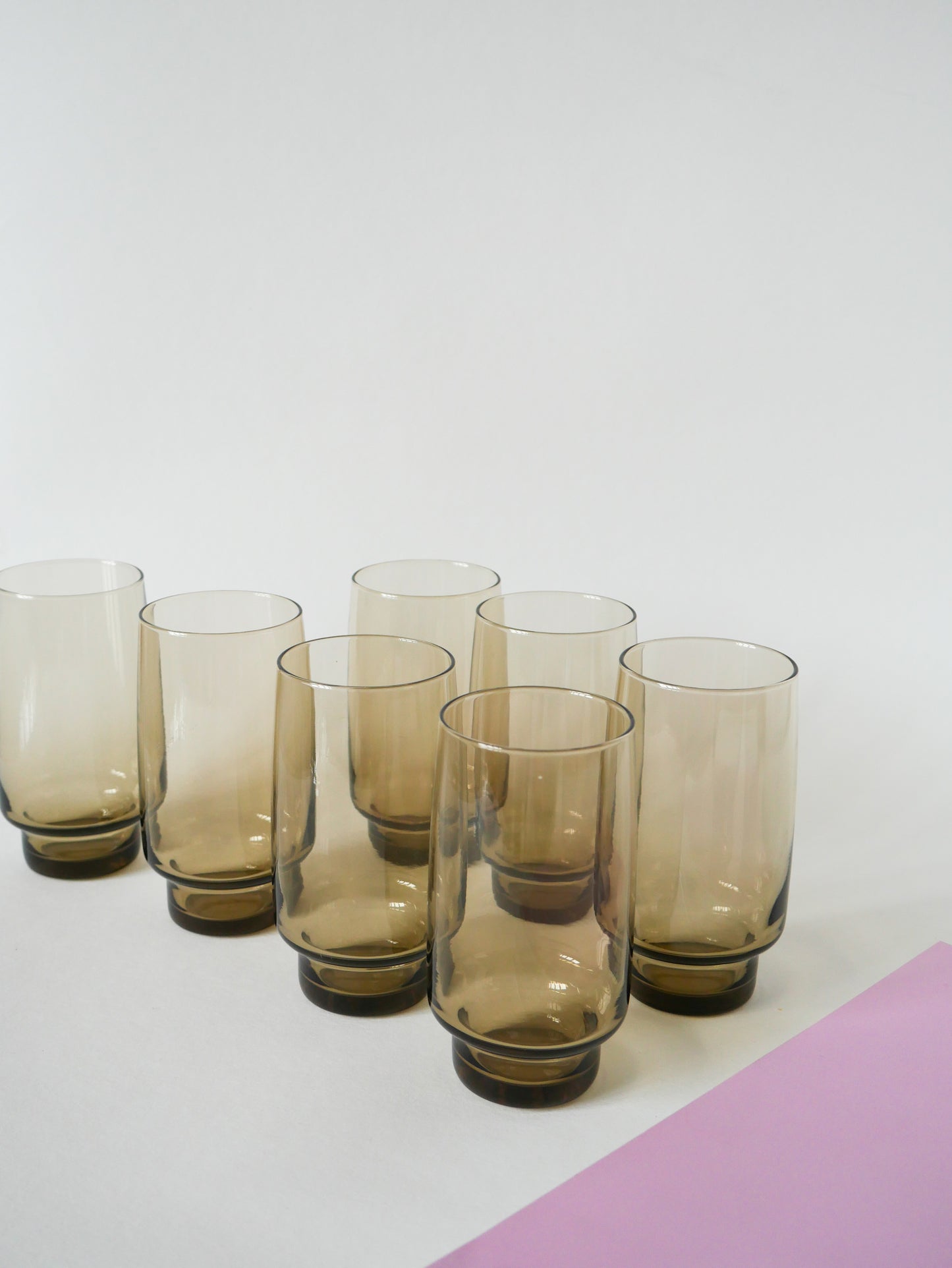 Lot de 7 verres Long Drink en verre fumé, Design, 1970