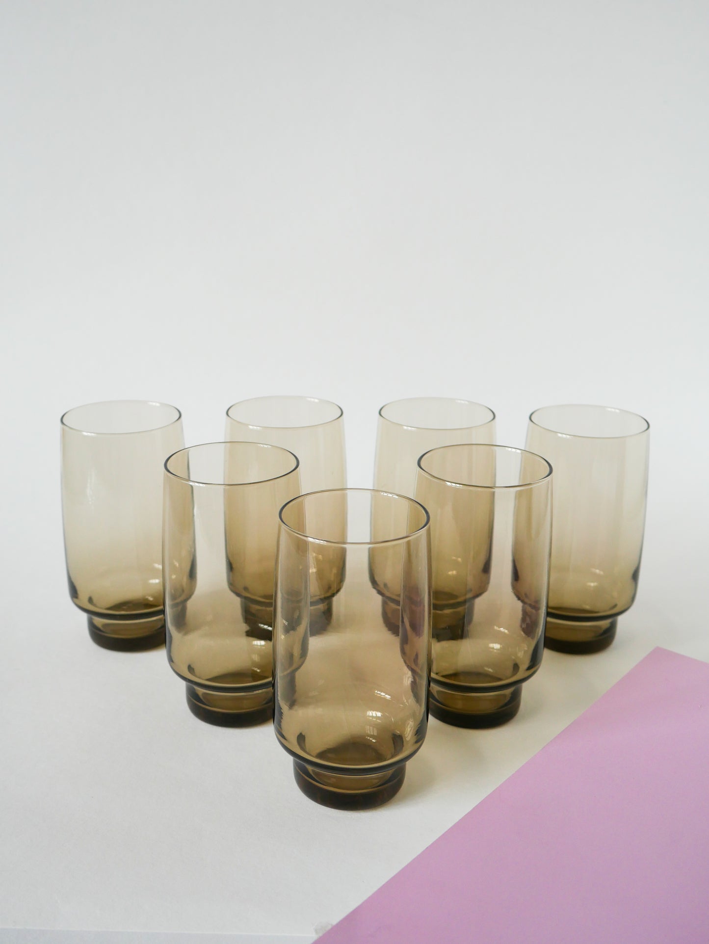 Lot de 7 verres Long Drink en verre fumé, Design, 1970