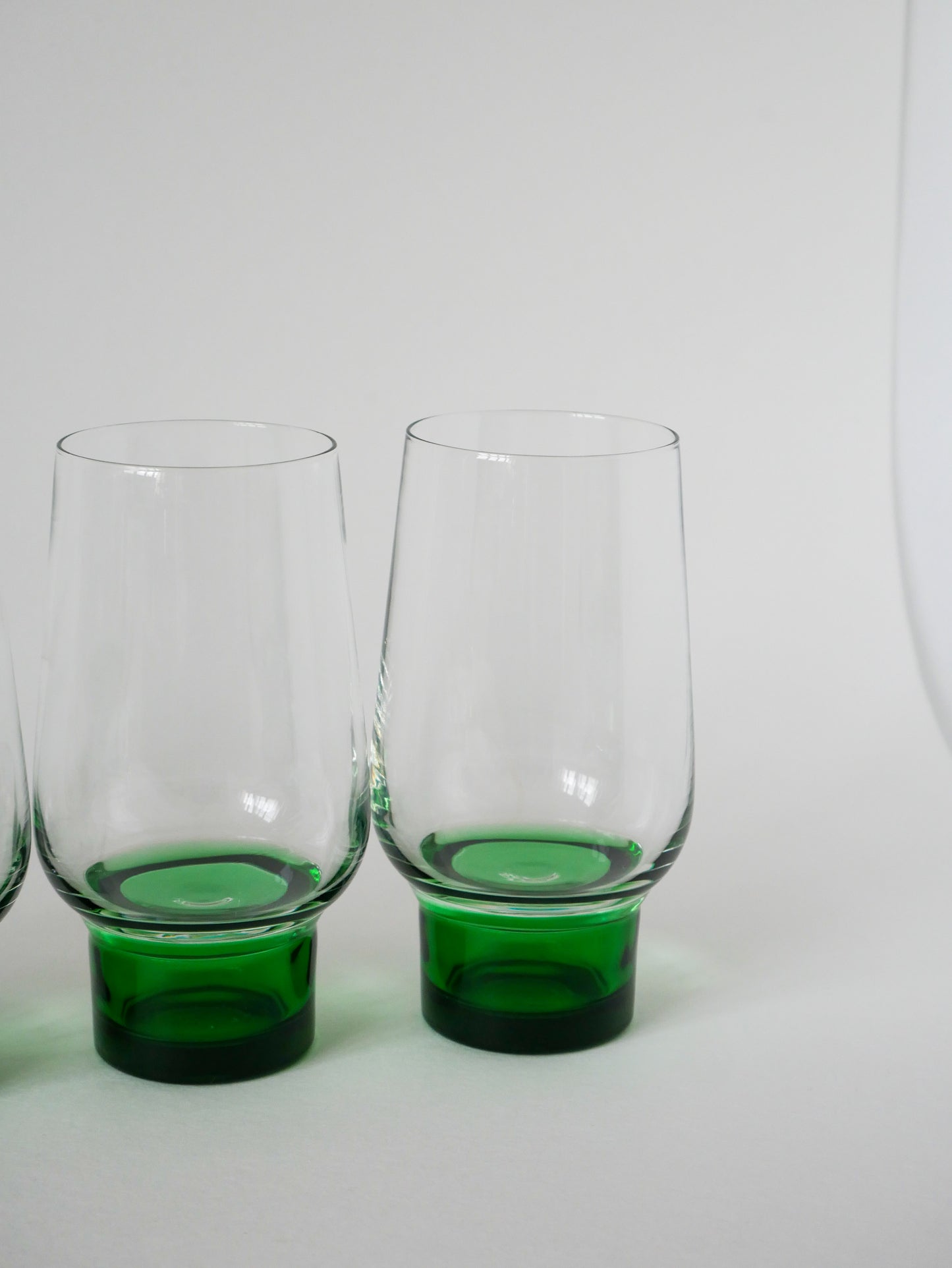 Lot de 5 verres Long Drink Design à pieds vert, 1970