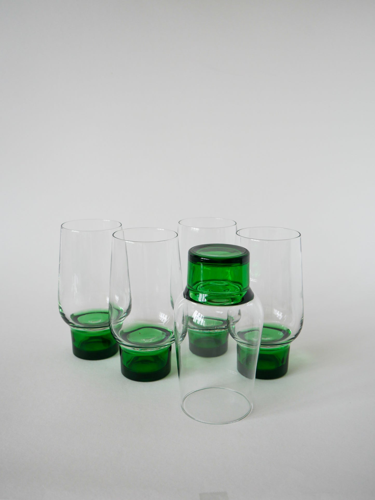 Lot de 5 verres Long Drink Design à pieds vert, 1970