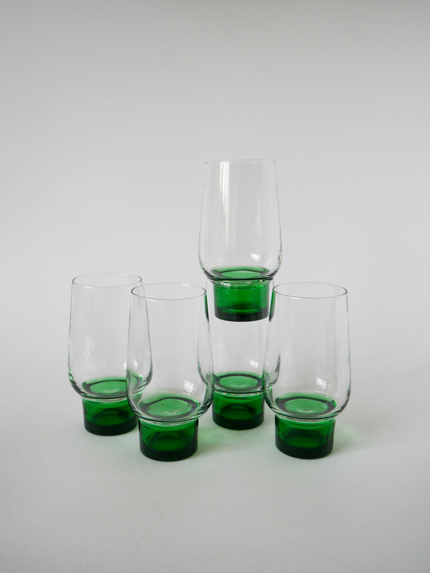 Lot de 5 verres Long Drink Design à pieds vert, 1970