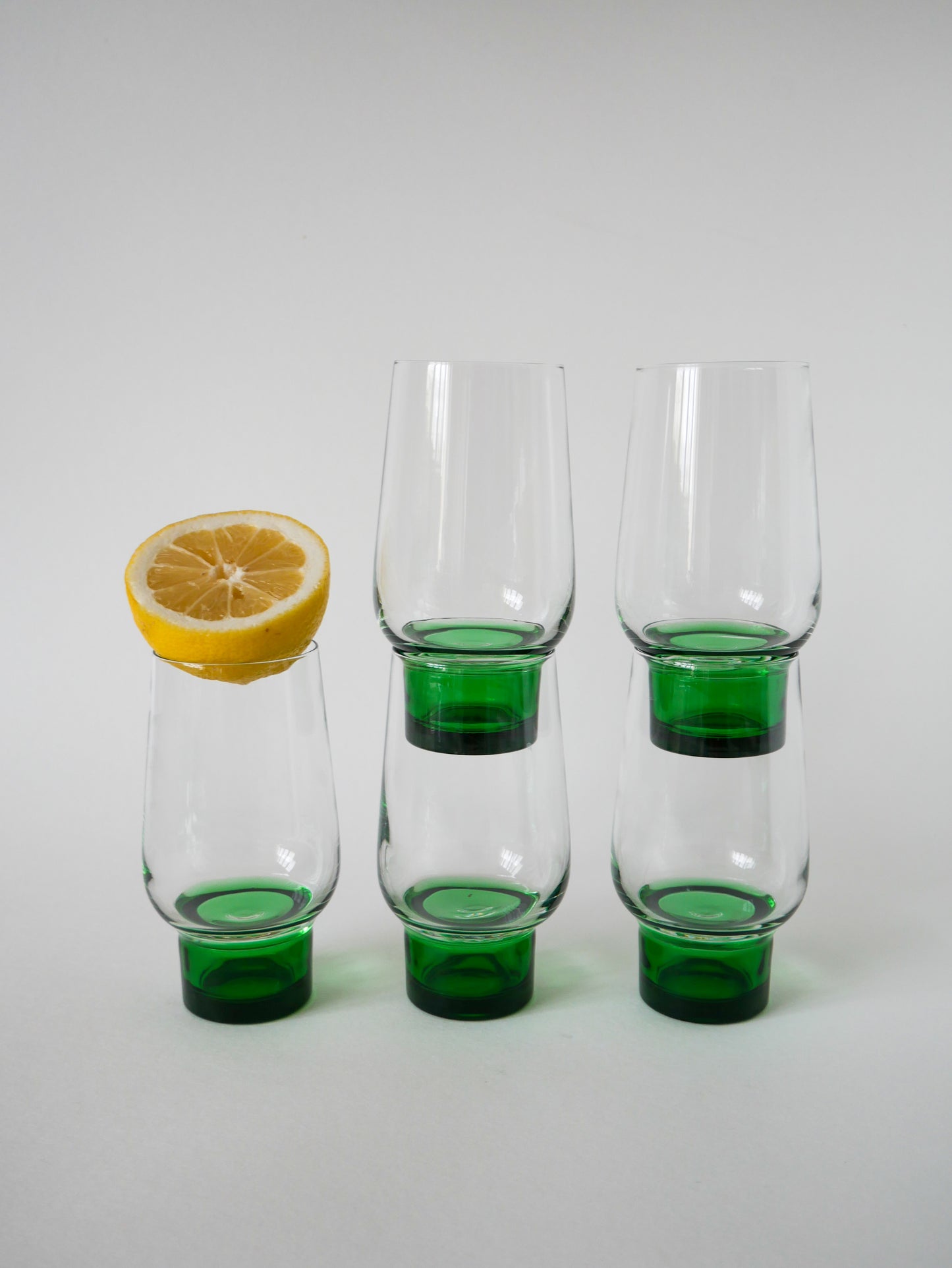 Lot de 5 verres Long Drink Design à pieds vert, 1970