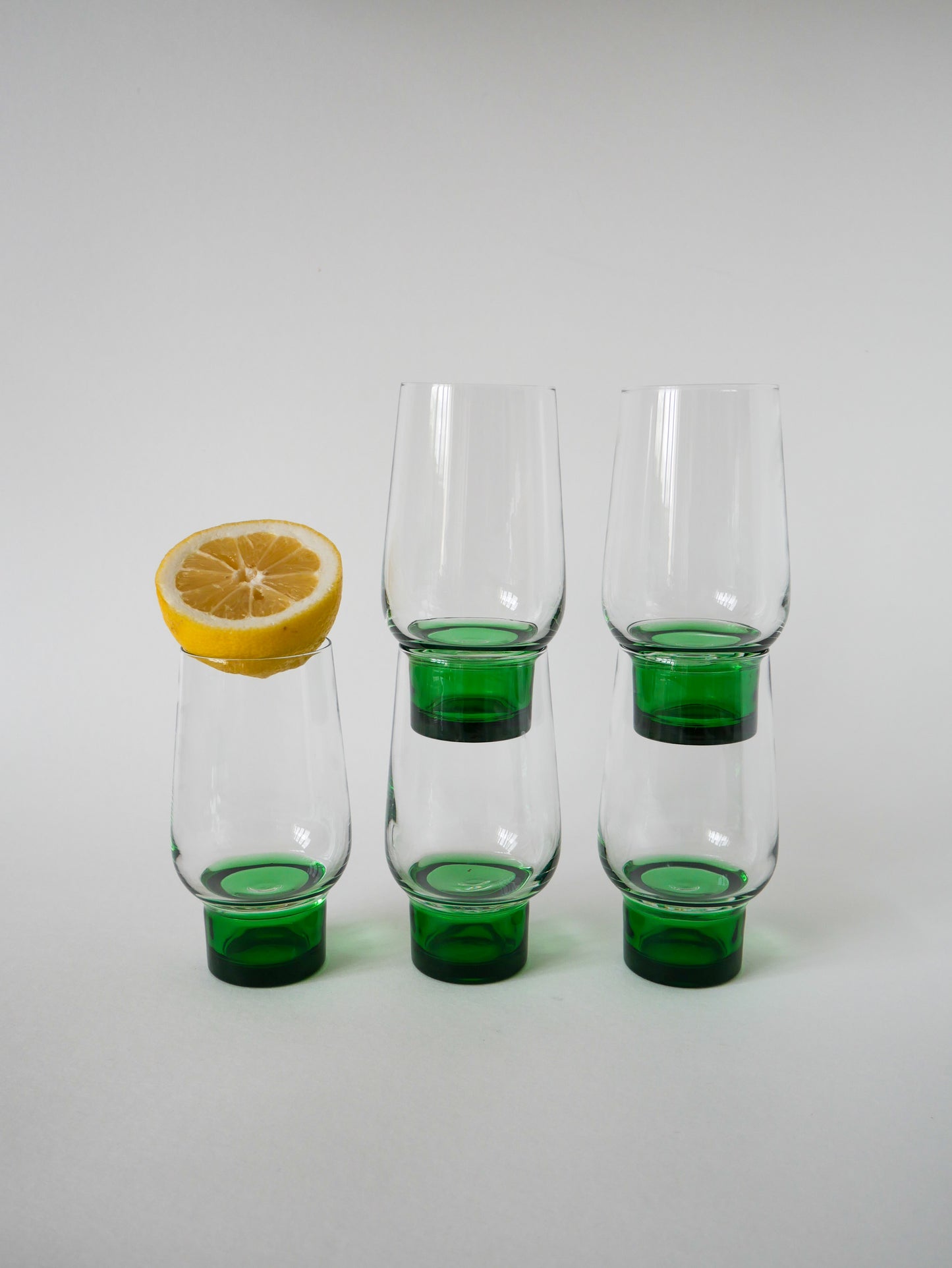 Lot de 5 verres Long Drink Design à pieds vert, 1970