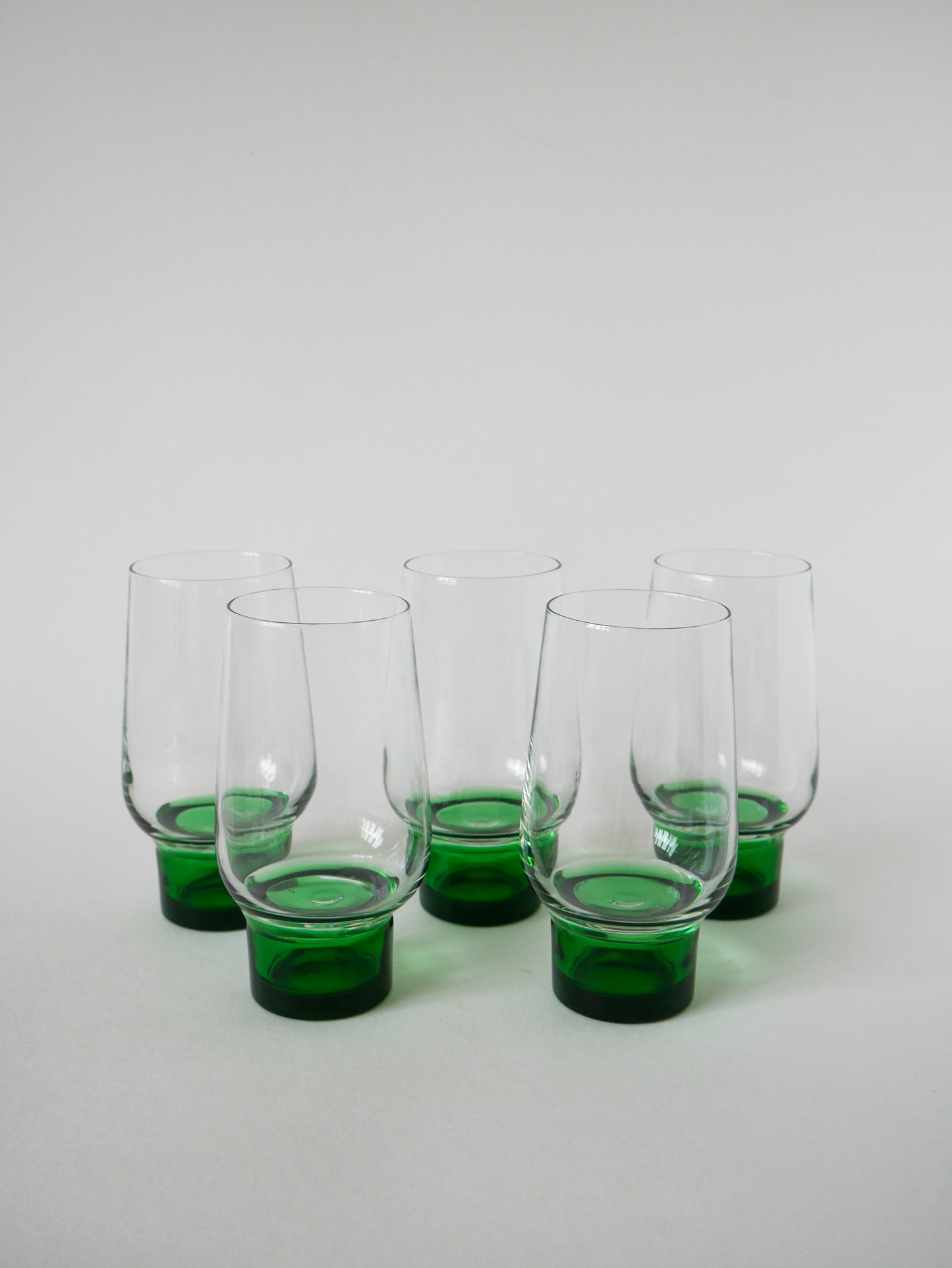 Lot de 5 verres Long Drink Design à pieds vert, 1970