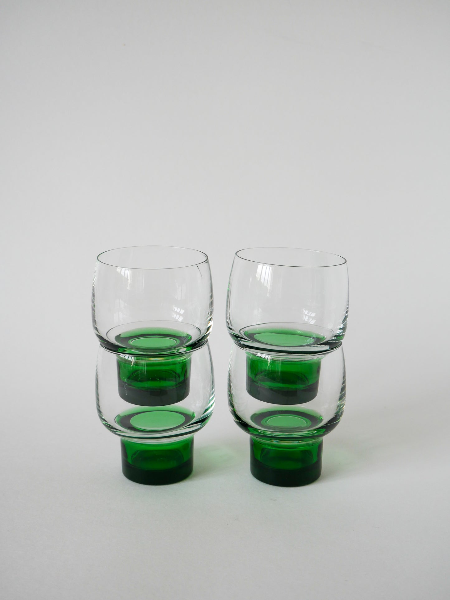 Lot de 4 grands verres à vin Design à pieds vert, 1970