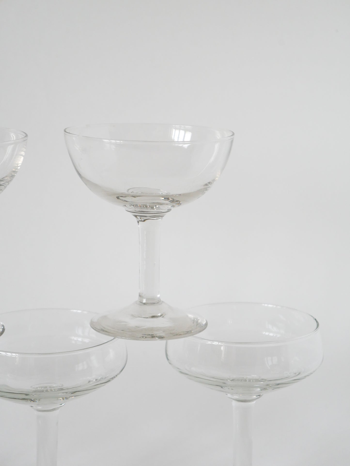 Lot de 5 coupes à champagne en verre soufflé, début XXème