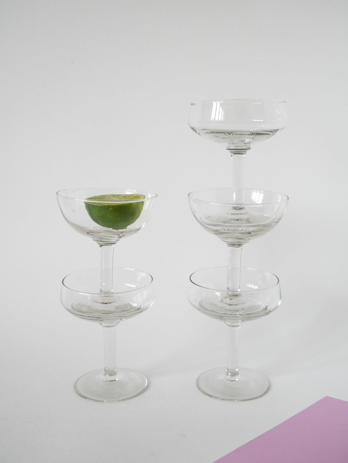 Lot de 5 coupes à champagne en verre soufflé, début XXème