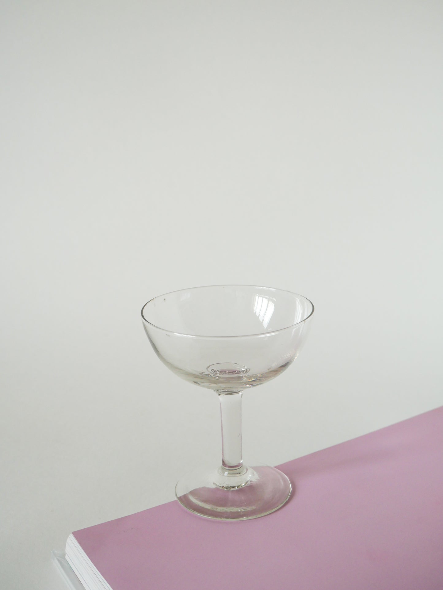 Lot de 5 coupes à champagne en verre soufflé, début XXème