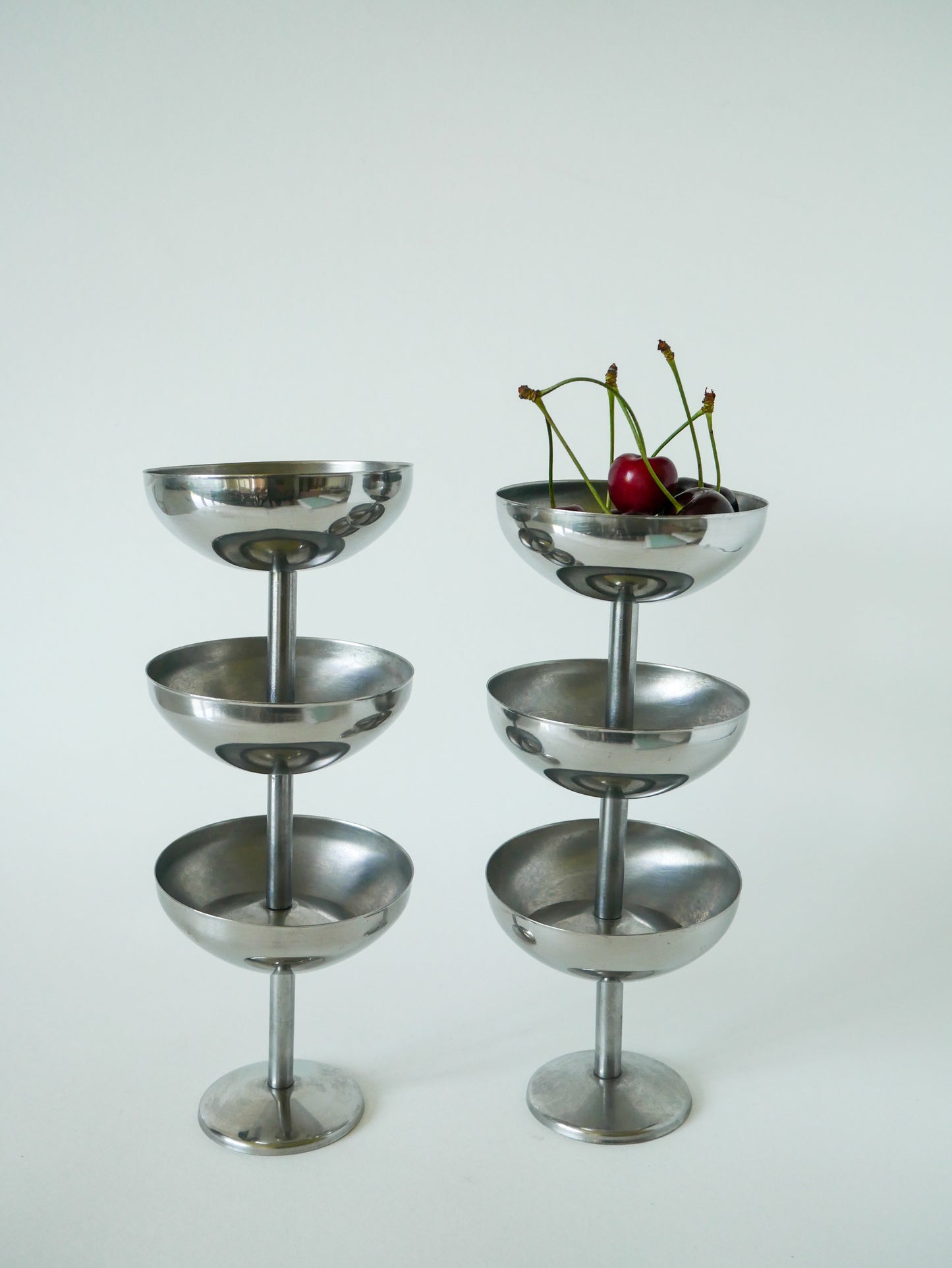 Lot de 6 grandes coupes en inox, intérieur mat, Hautes, Design 1970, 9 X 9 cm