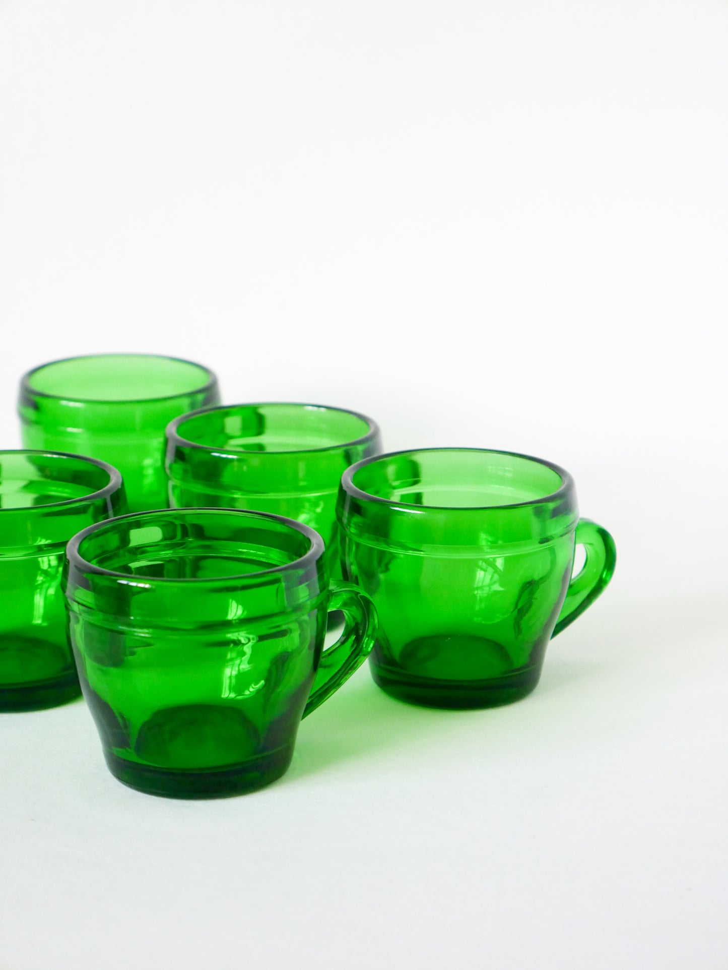 Lot de 6 tasses à café en verre vert, Design, 1970