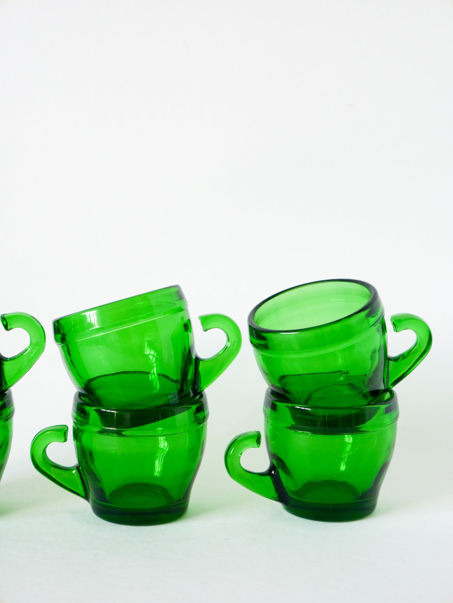 Lot de 6 tasses à café en verre vert, Design, 1970