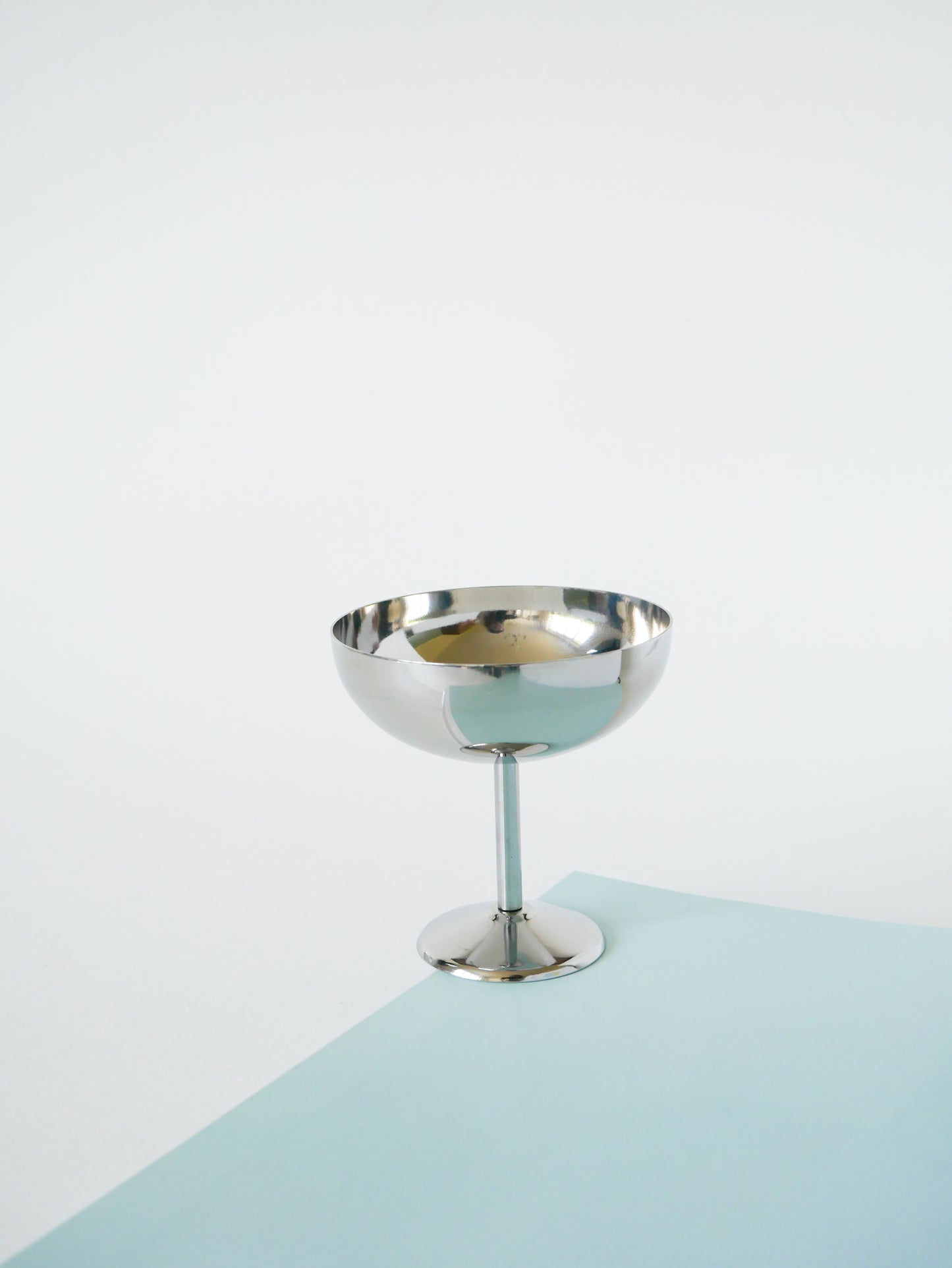 Ensemble de 6 coupes en inox pieds haut, Design, 1970