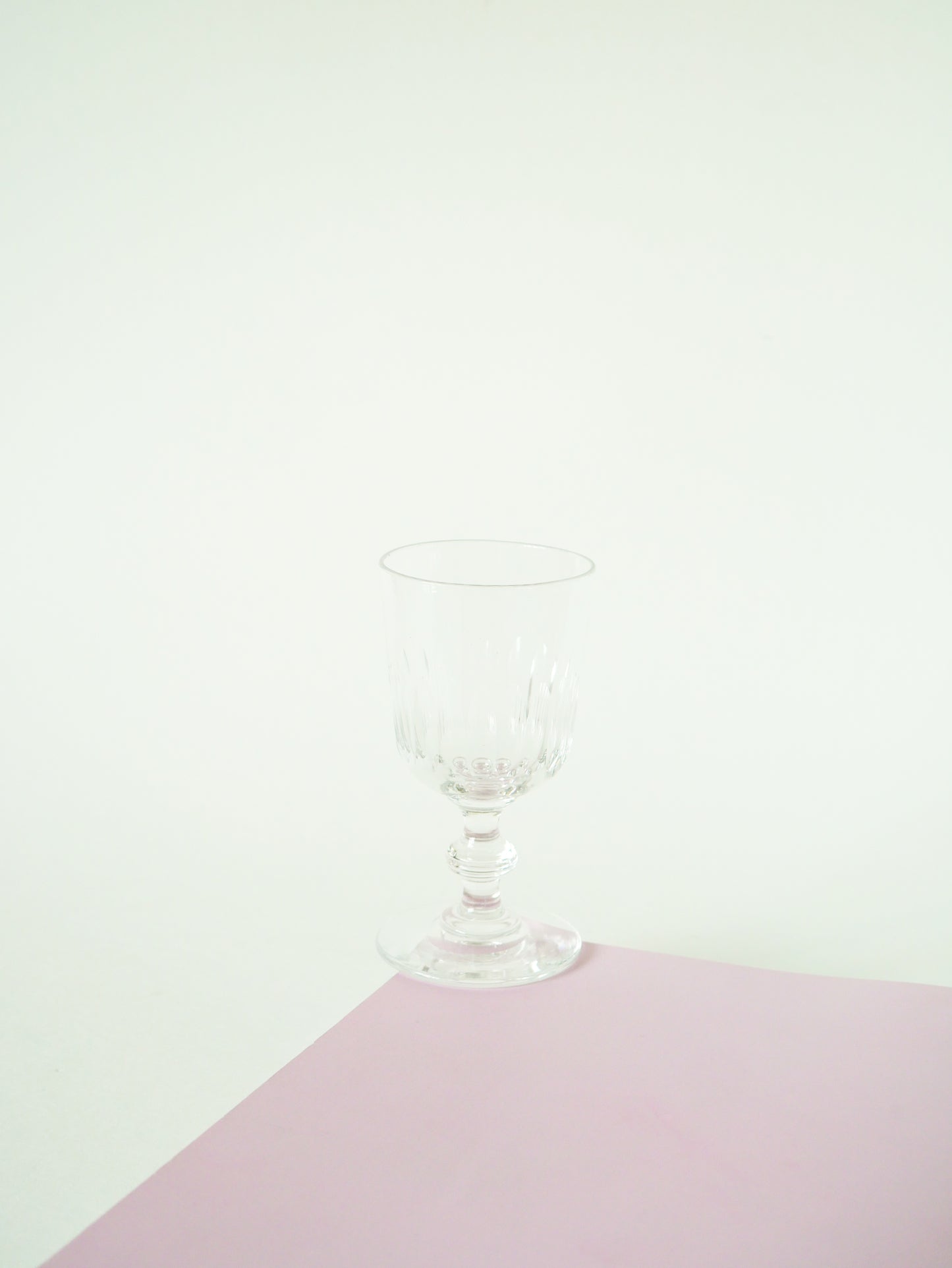 Lot de 6 verres à vin en cristal ciselé, 1960