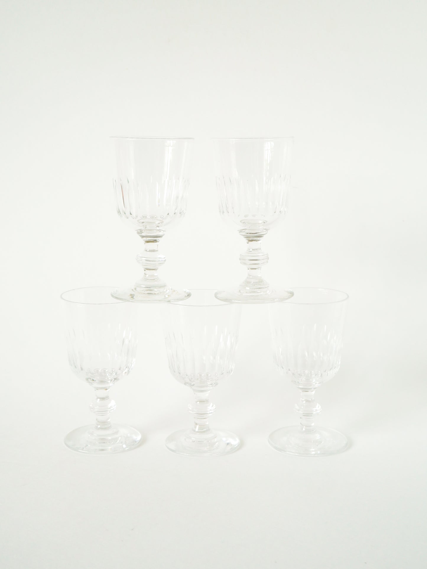 Lot de 5 verres à vin en cristal ciselé, 1960